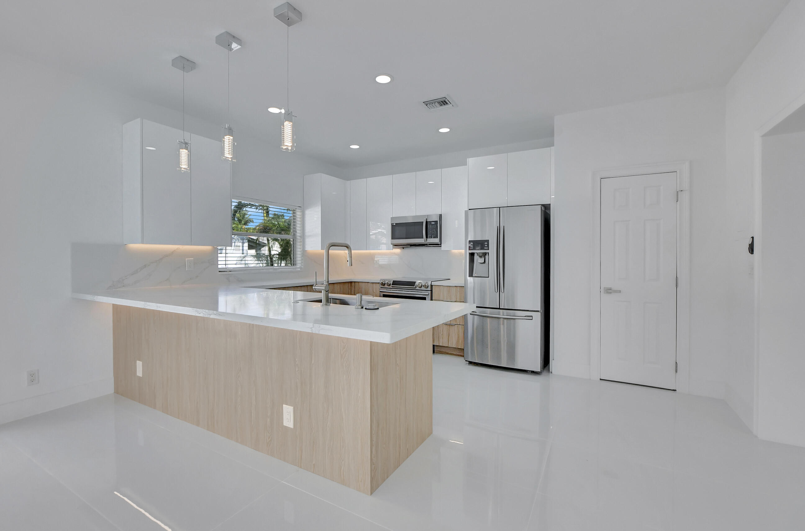 SPANISH VILLAGE - Residential Lease