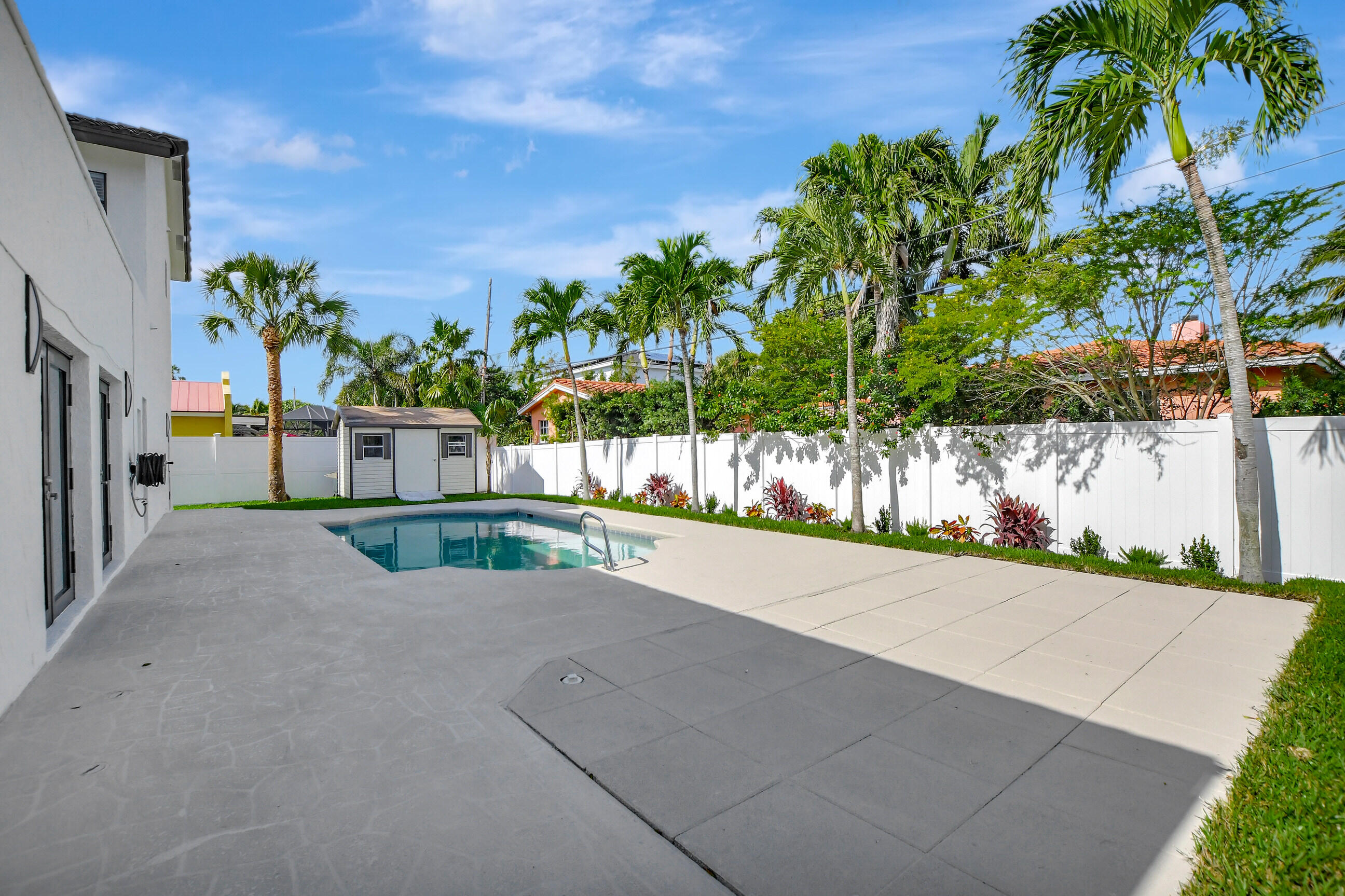SPANISH VILLAGE - Residential Lease
