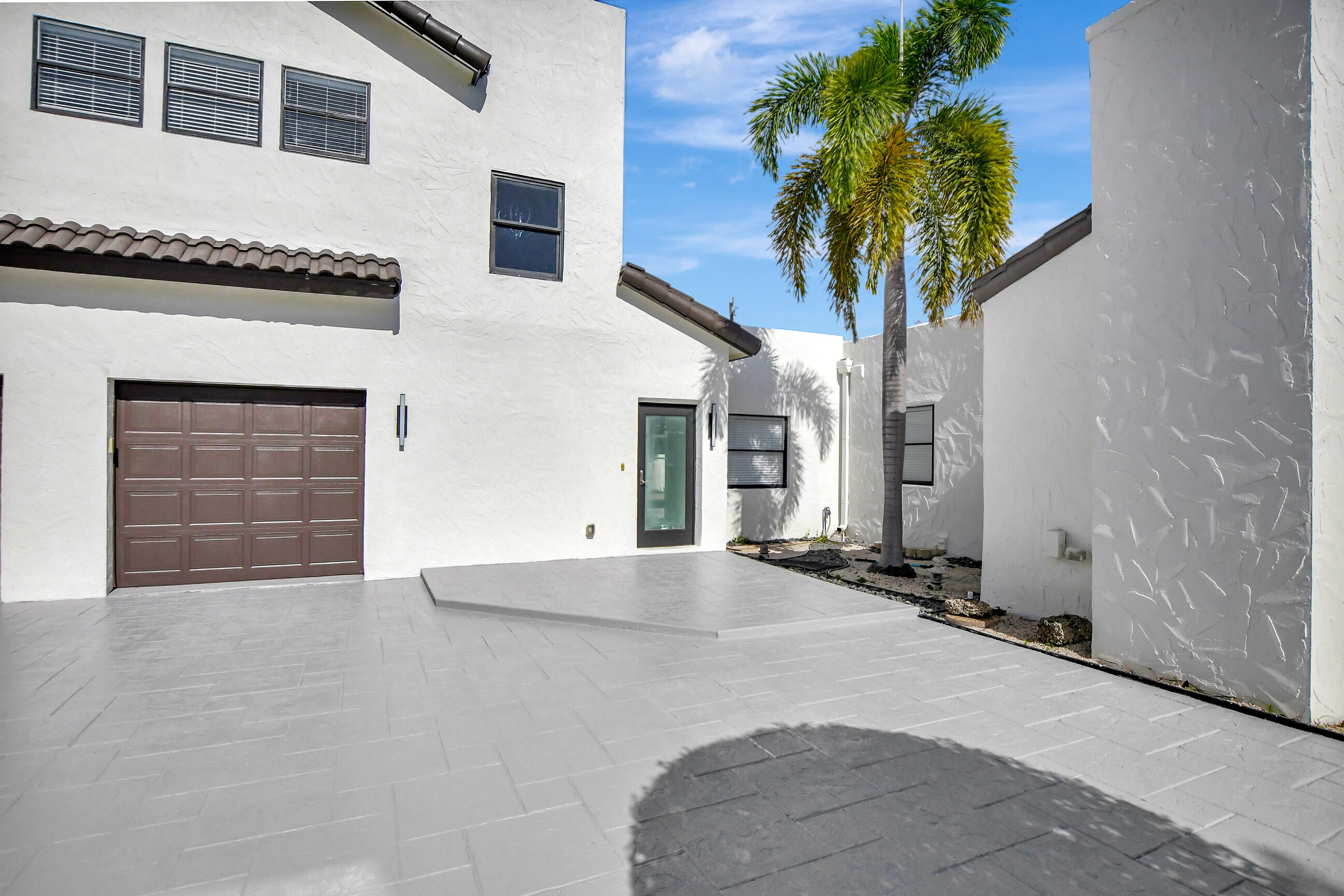 SPANISH VILLAGE - Residential Lease