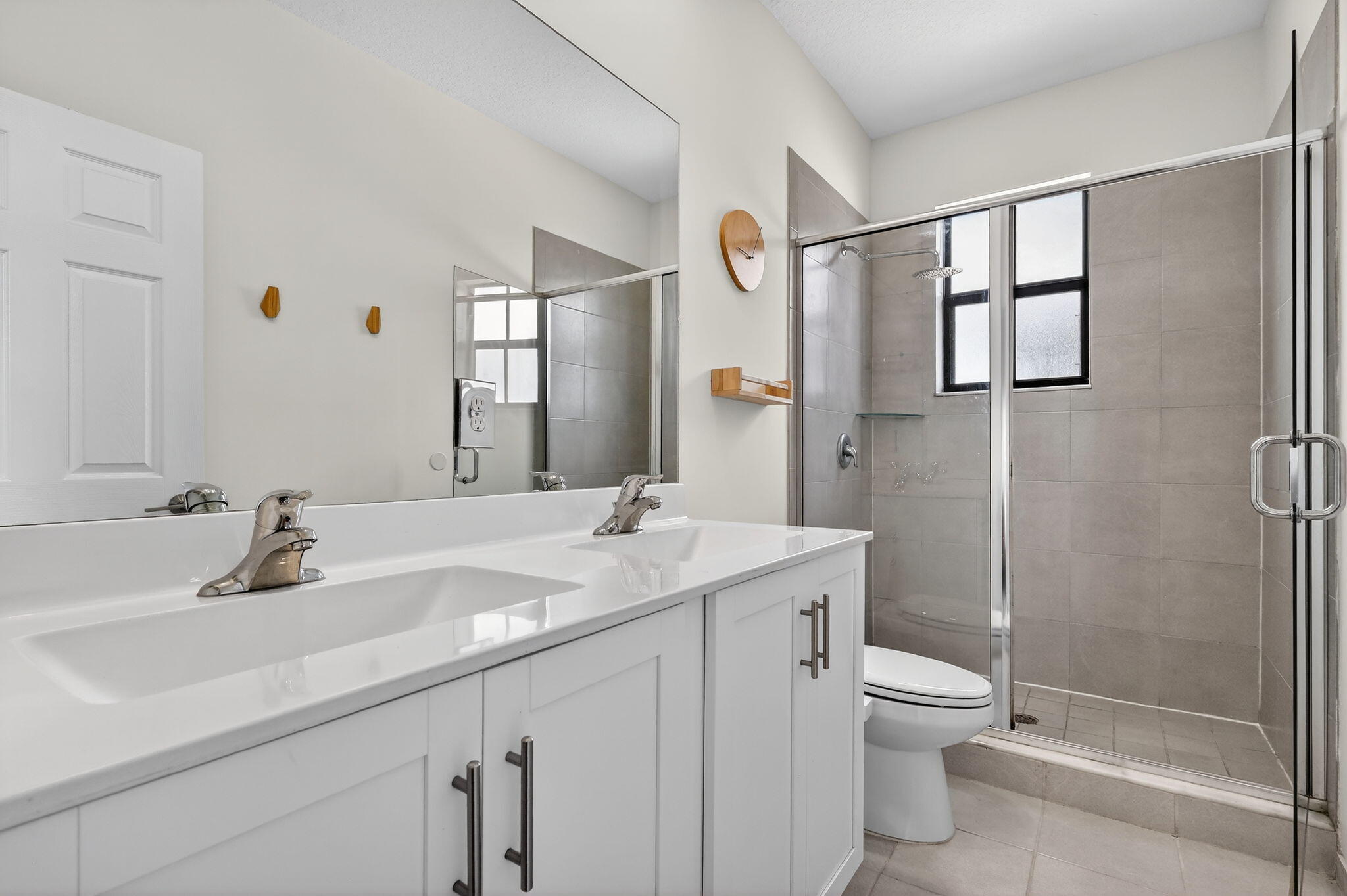 AQUABELLA SECTION ONE - Residential