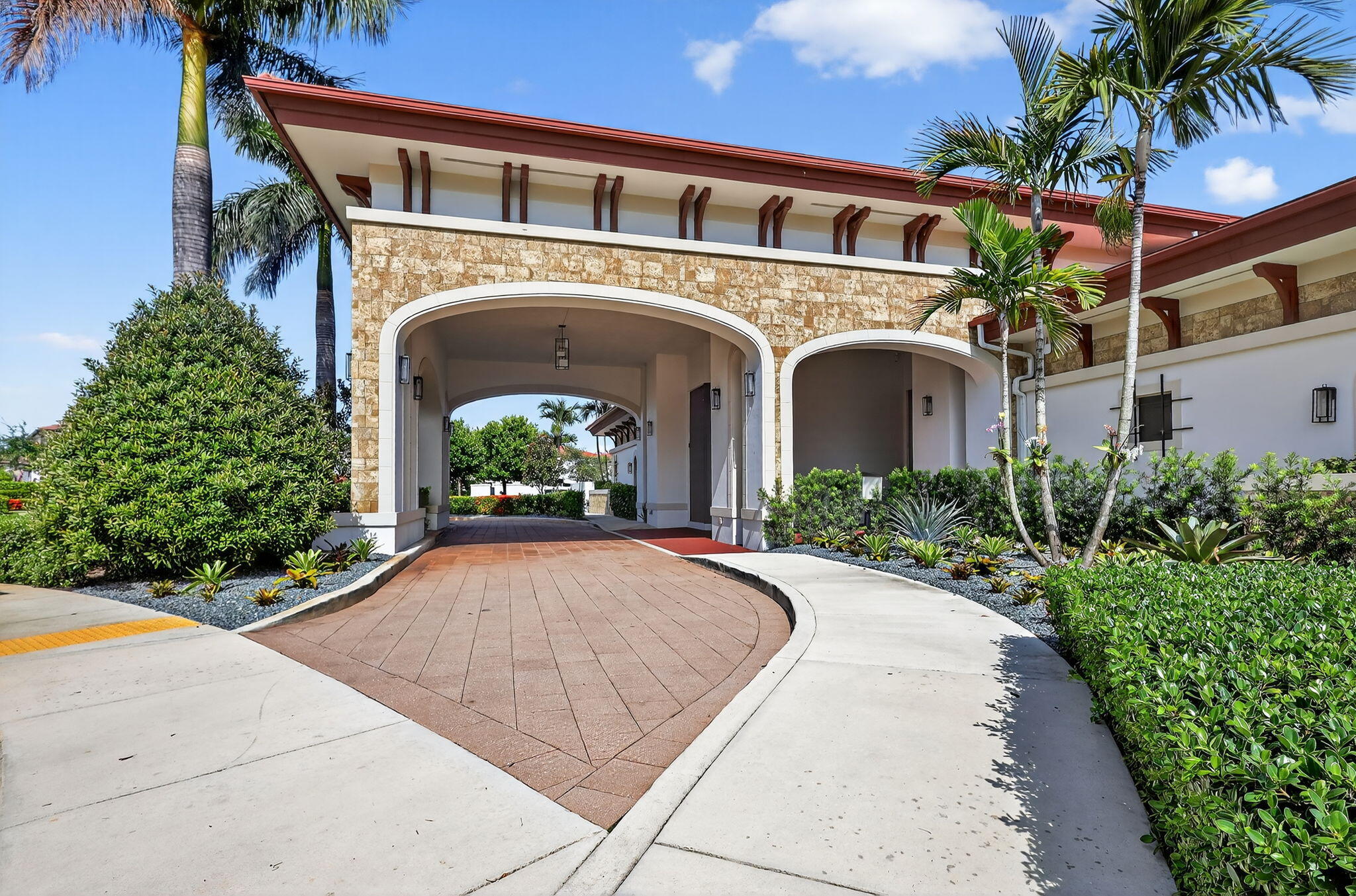 AQUABELLA SECTION ONE - Residential