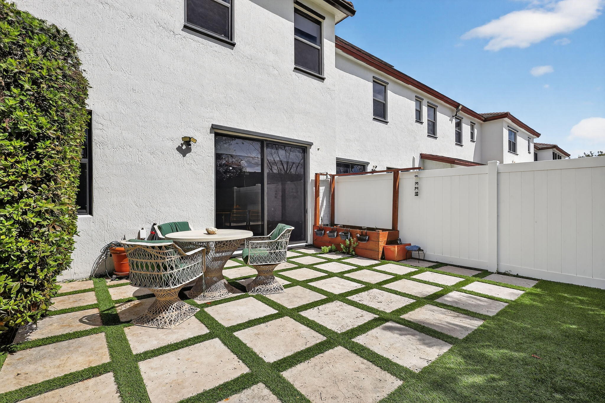 AQUABELLA SECTION ONE - Residential