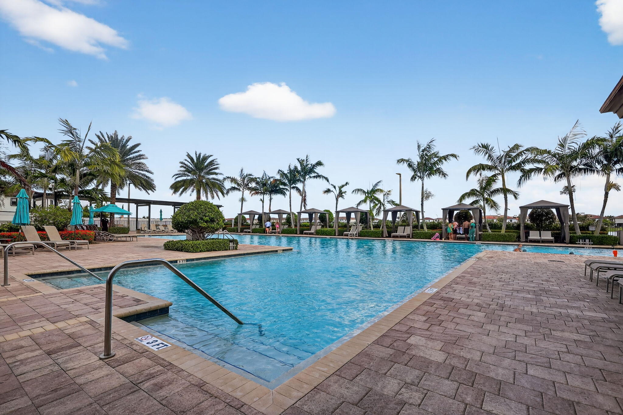 AQUABELLA SECTION ONE - Residential