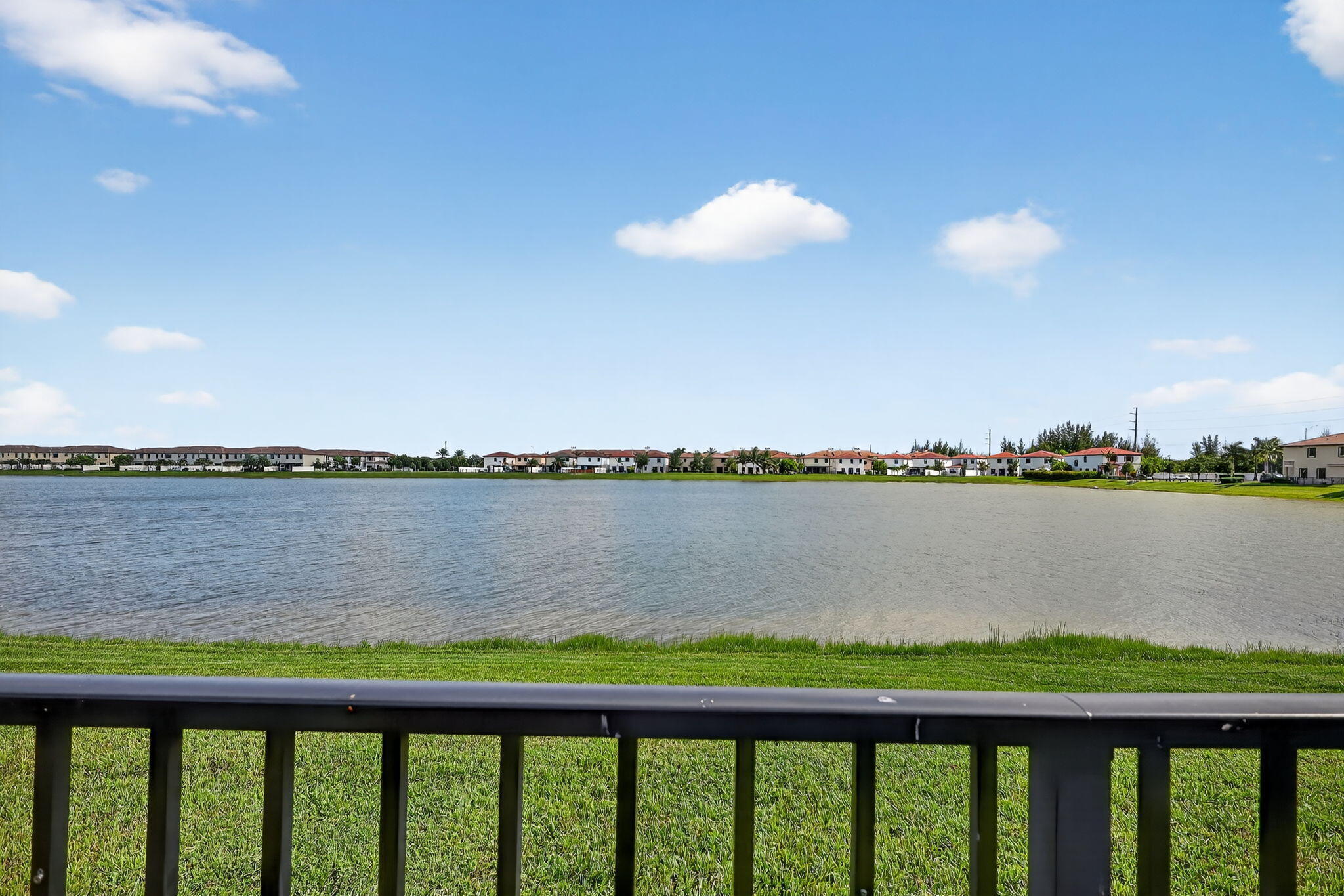 AQUABELLA SECTION ONE - Residential