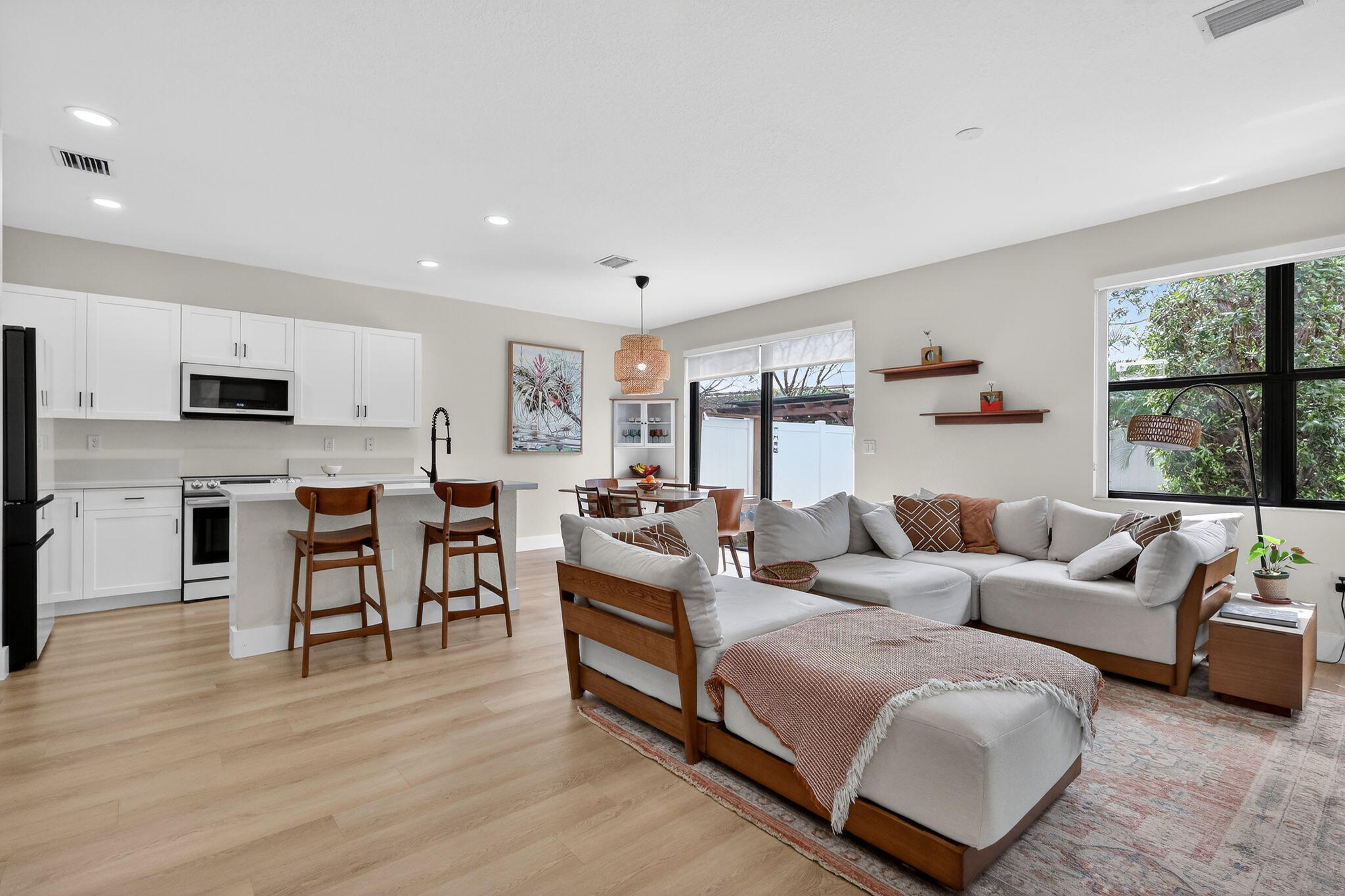 AQUABELLA SECTION ONE - Residential