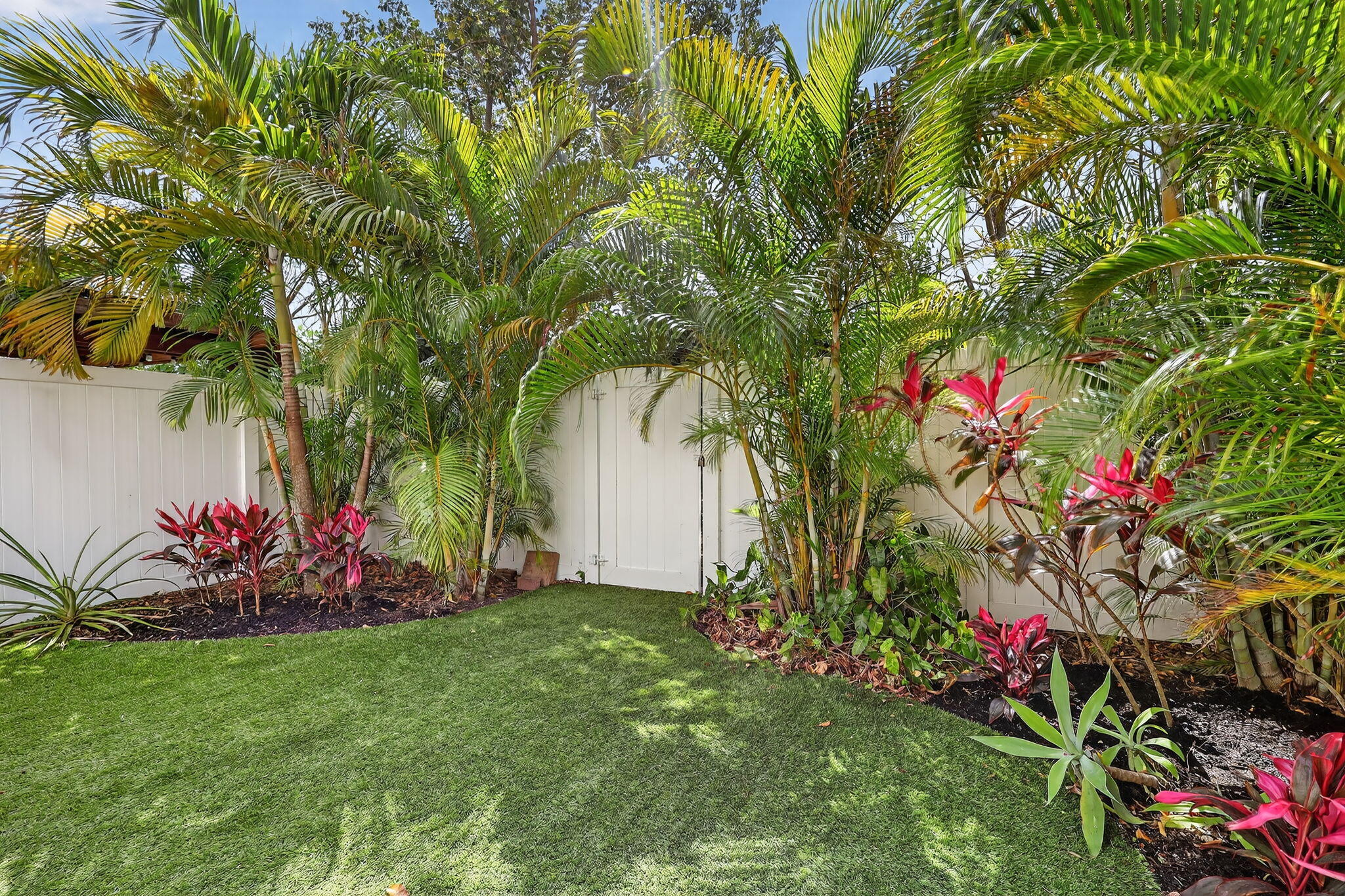 AQUABELLA SECTION ONE - Residential