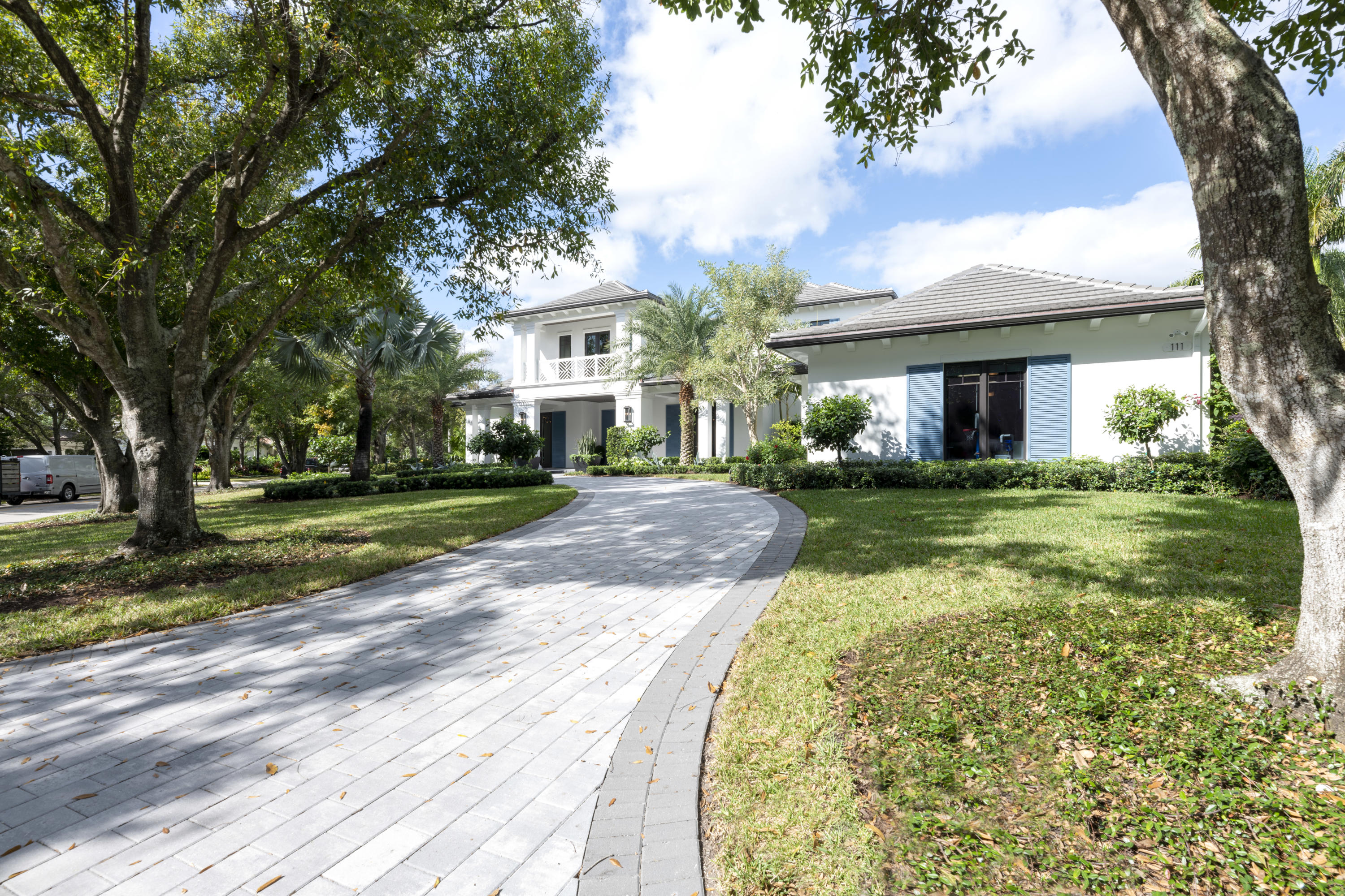 ADMIRALS COVE - Residential