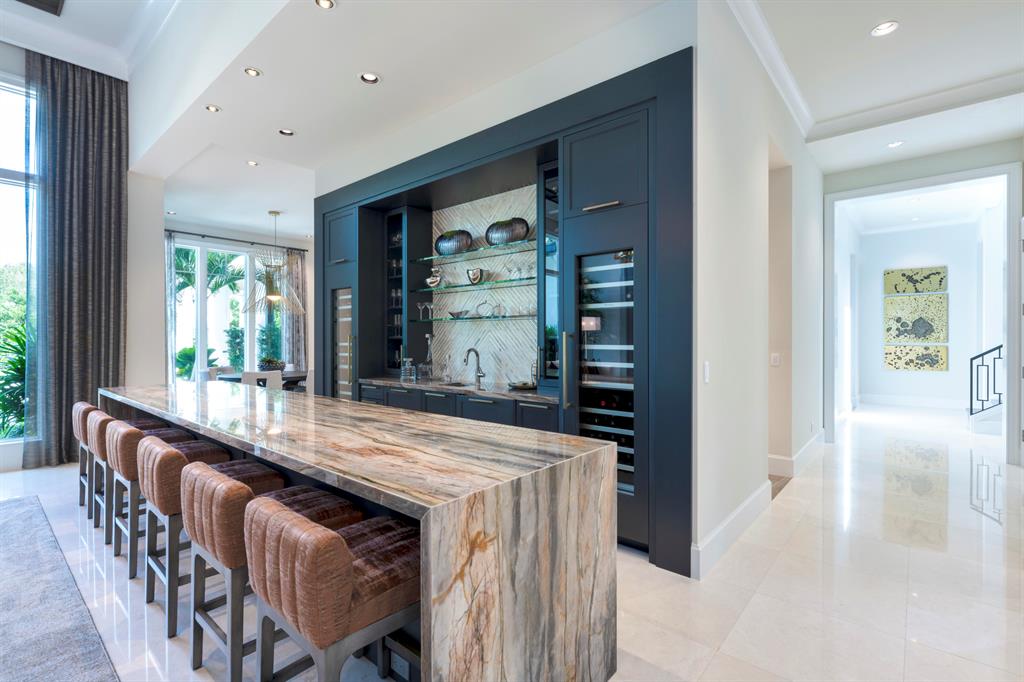 ADMIRALS COVE - Residential