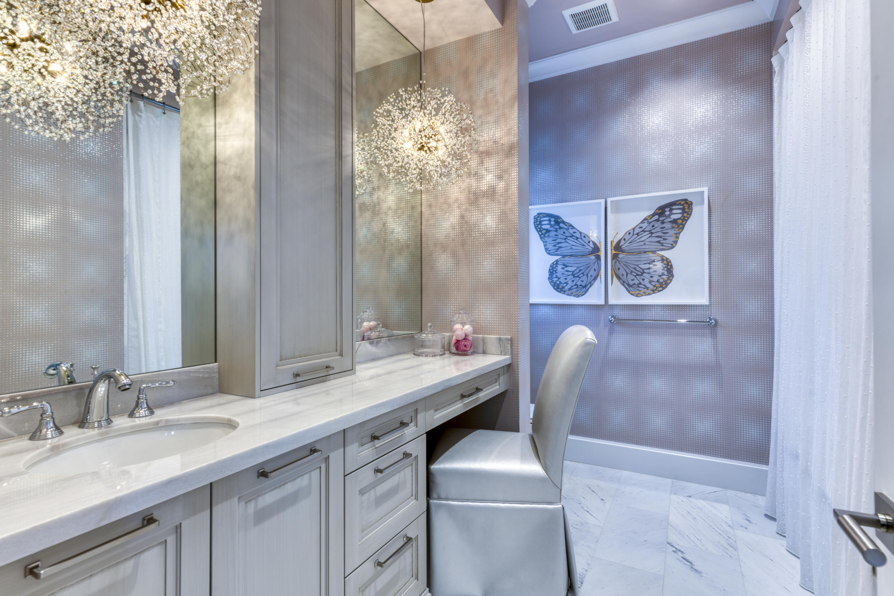 ADMIRALS COVE - Residential