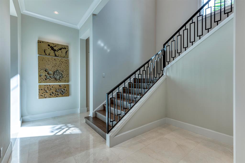 ADMIRALS COVE - Residential