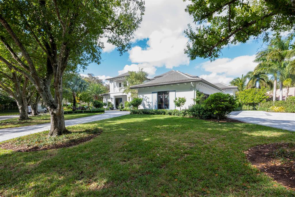 ADMIRALS COVE - Residential