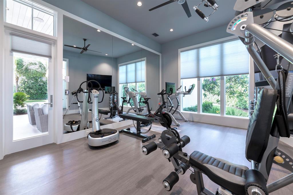 ADMIRALS COVE - Residential