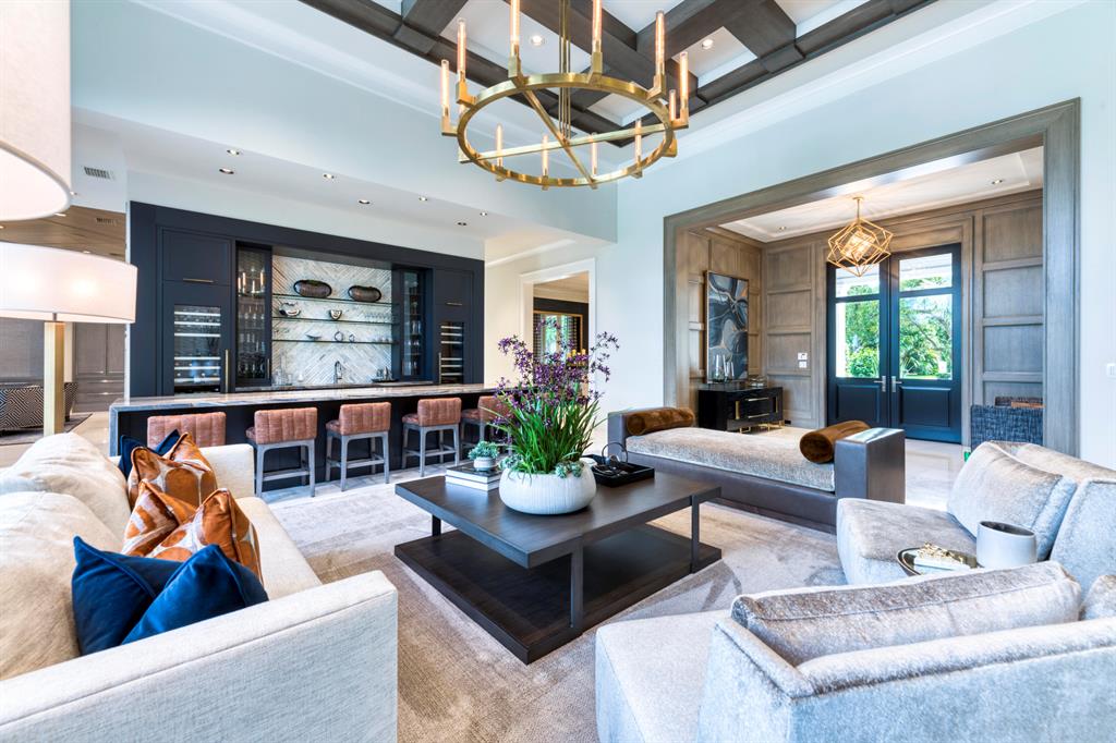 ADMIRALS COVE - Residential