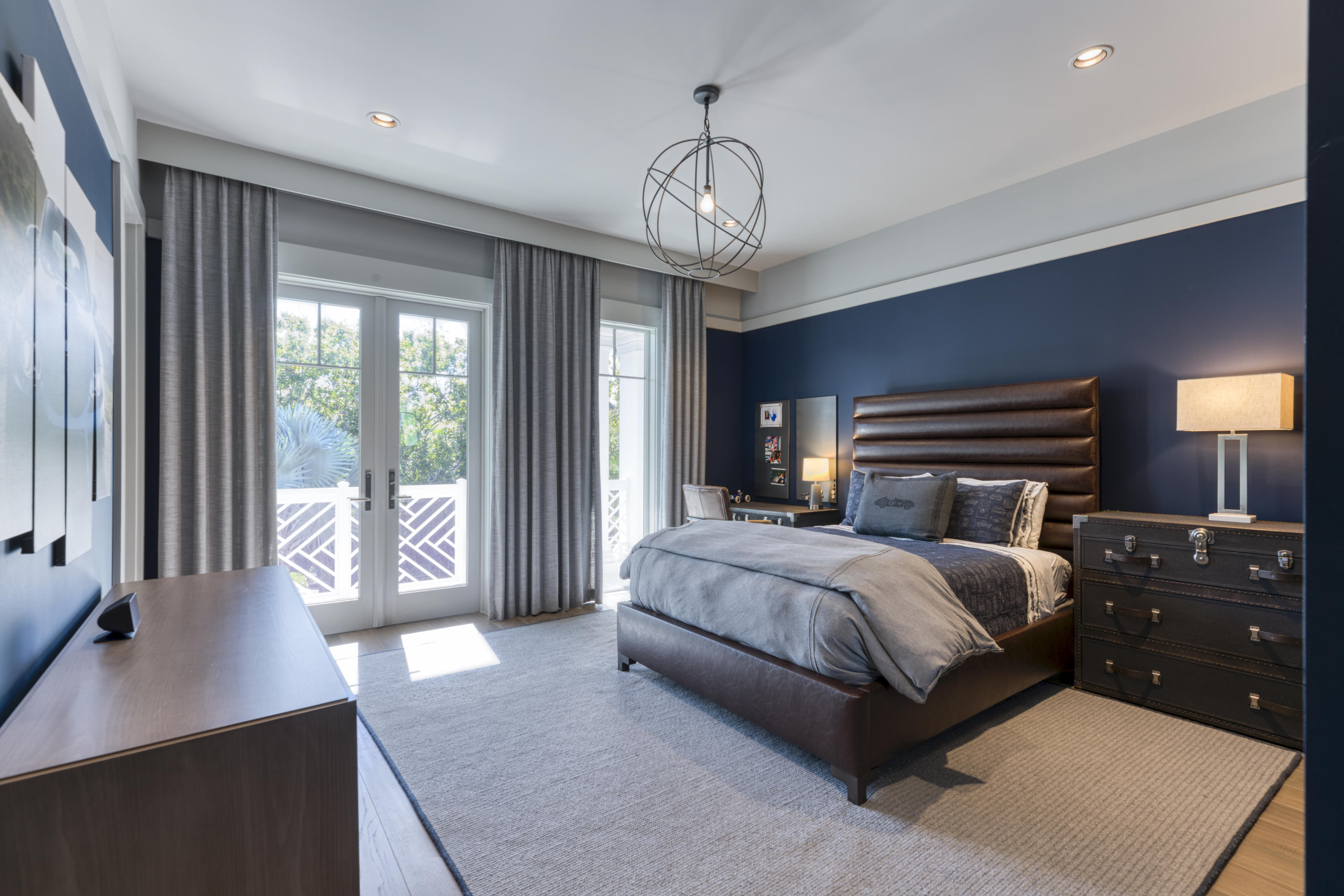 ADMIRALS COVE - Residential