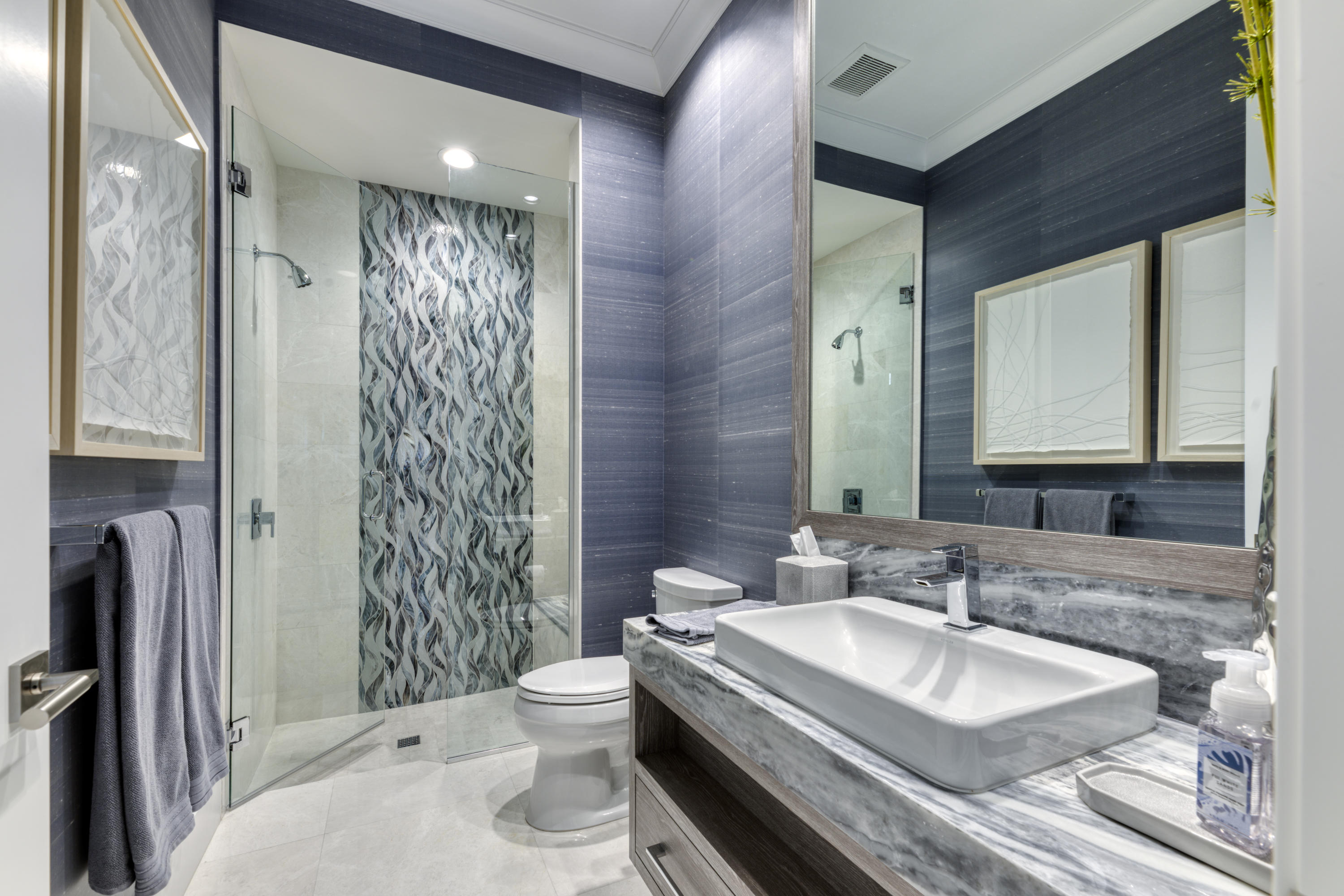 ADMIRALS COVE - Residential