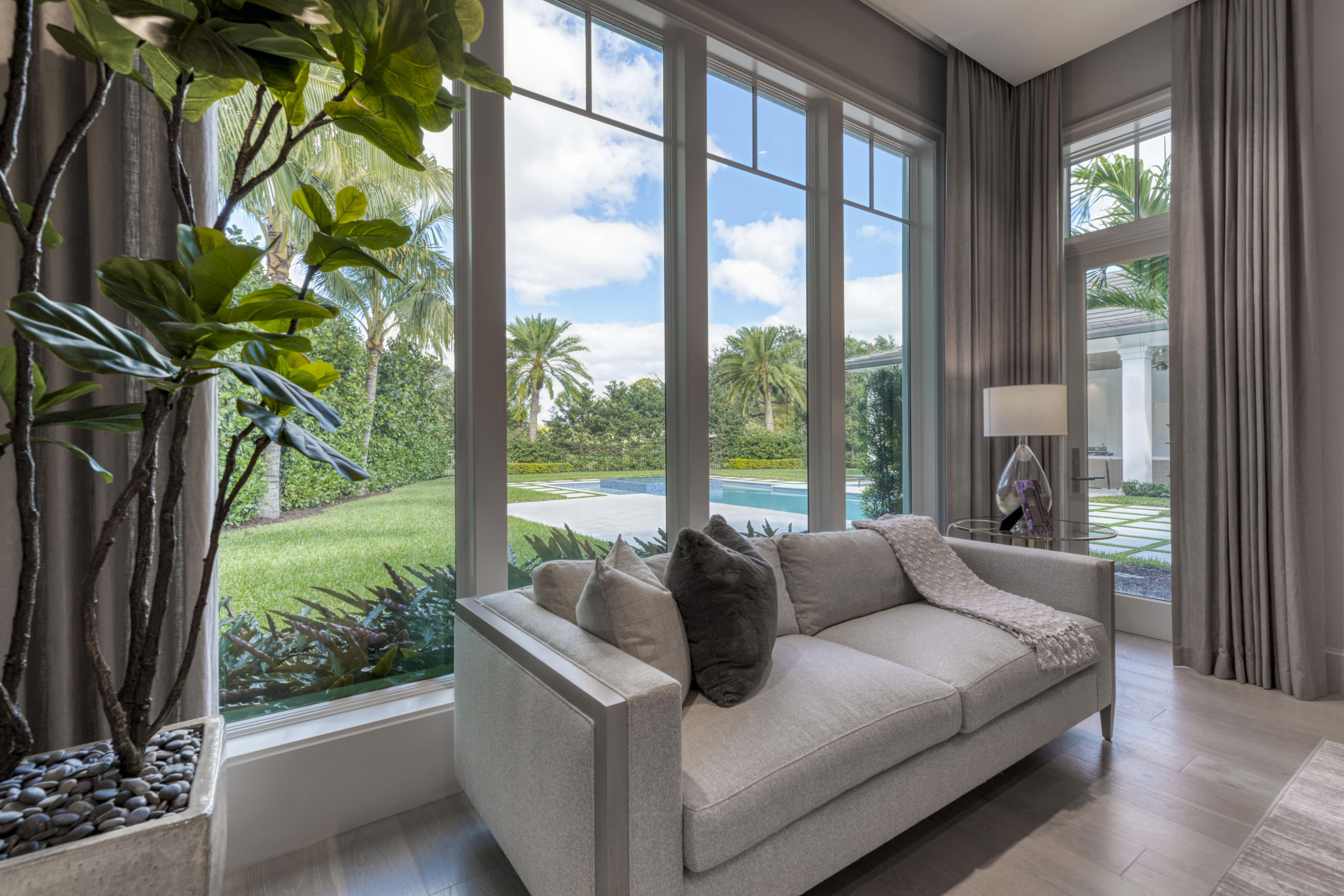 ADMIRALS COVE - Residential