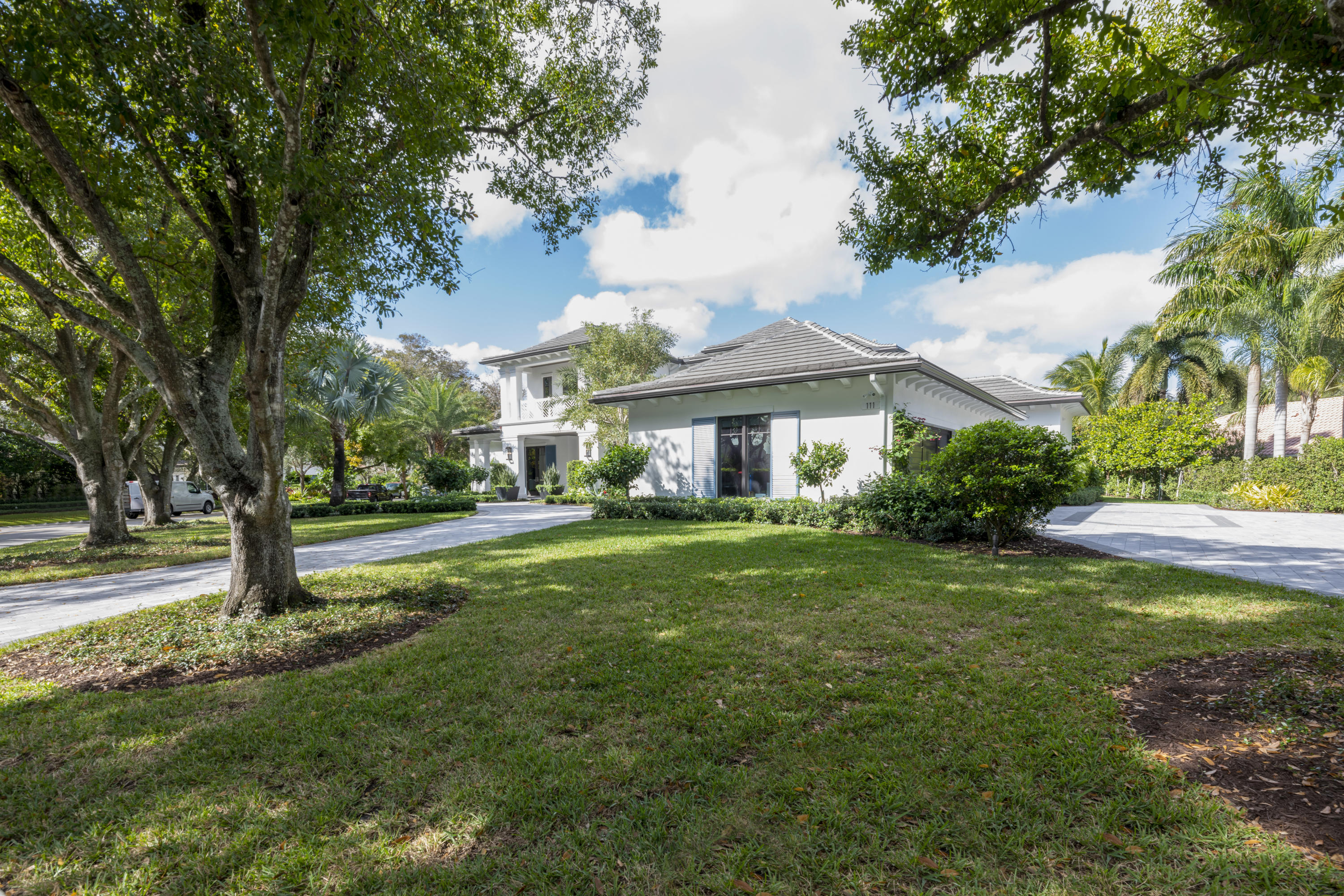 ADMIRALS COVE - Residential