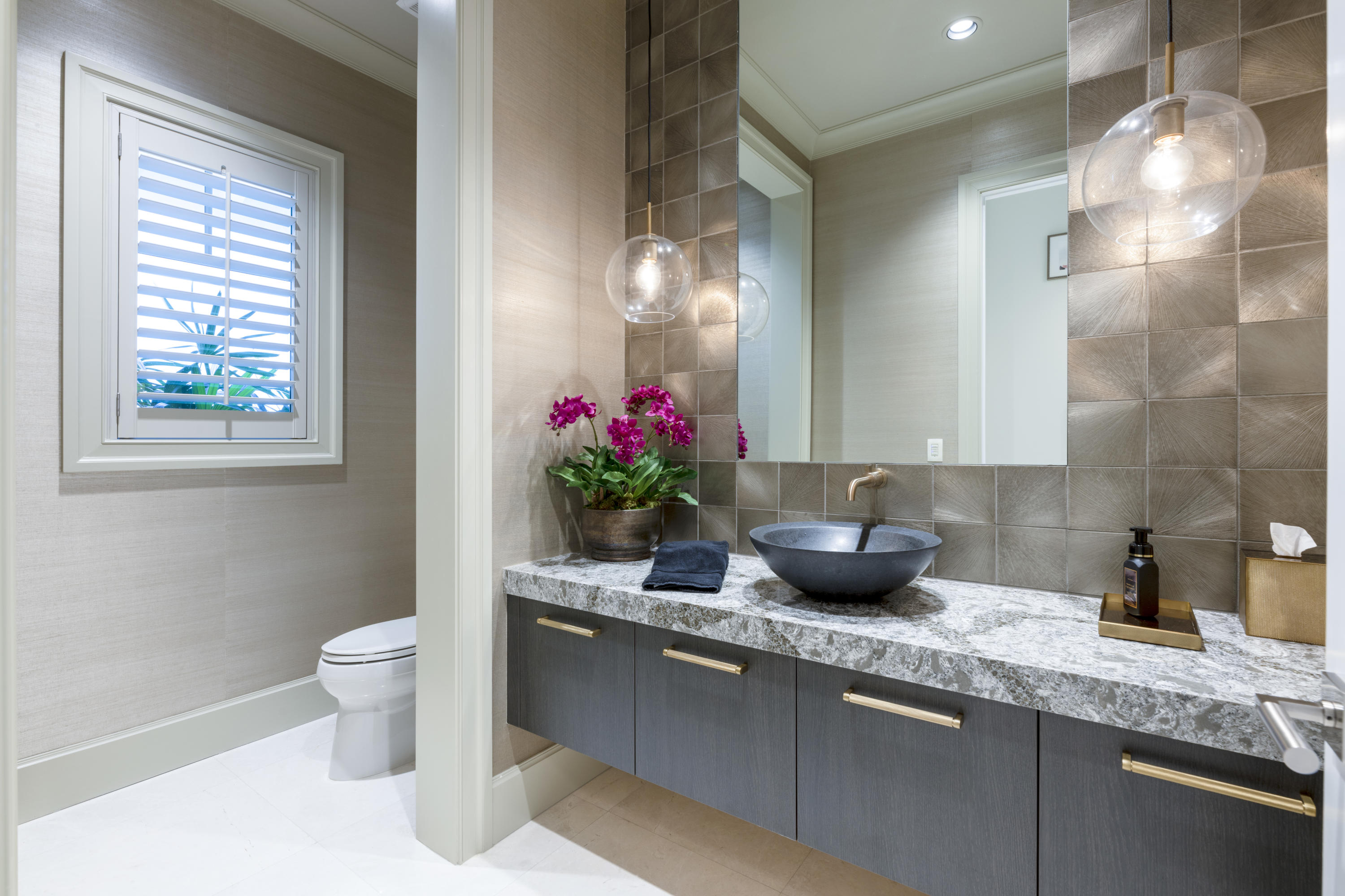 ADMIRALS COVE - Residential