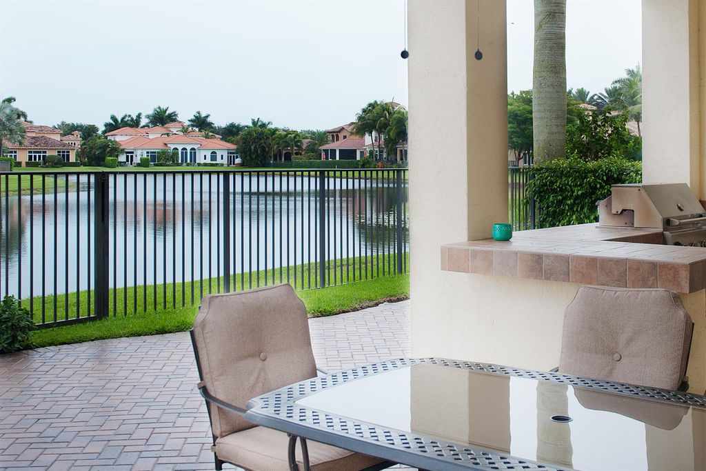 Photo of 9407 Bridgebrook Drive, Boca Raton, FL 33496 (MLS # R10941235)