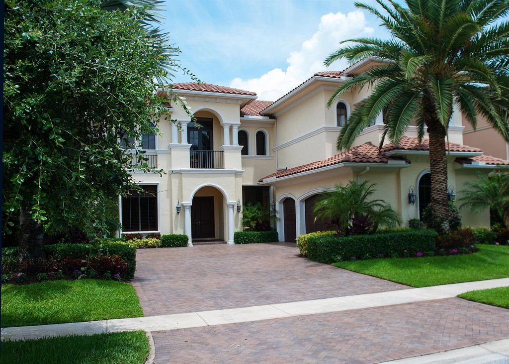 Photo of 9407 Bridgebrook Drive, Boca Raton, FL 33496 (MLS # R10941235)