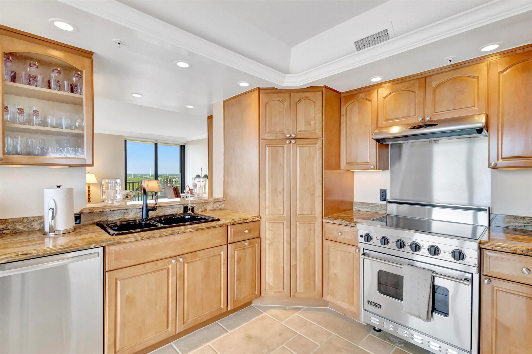 TEQUESTA TOWERS CONDO - Residential Lease