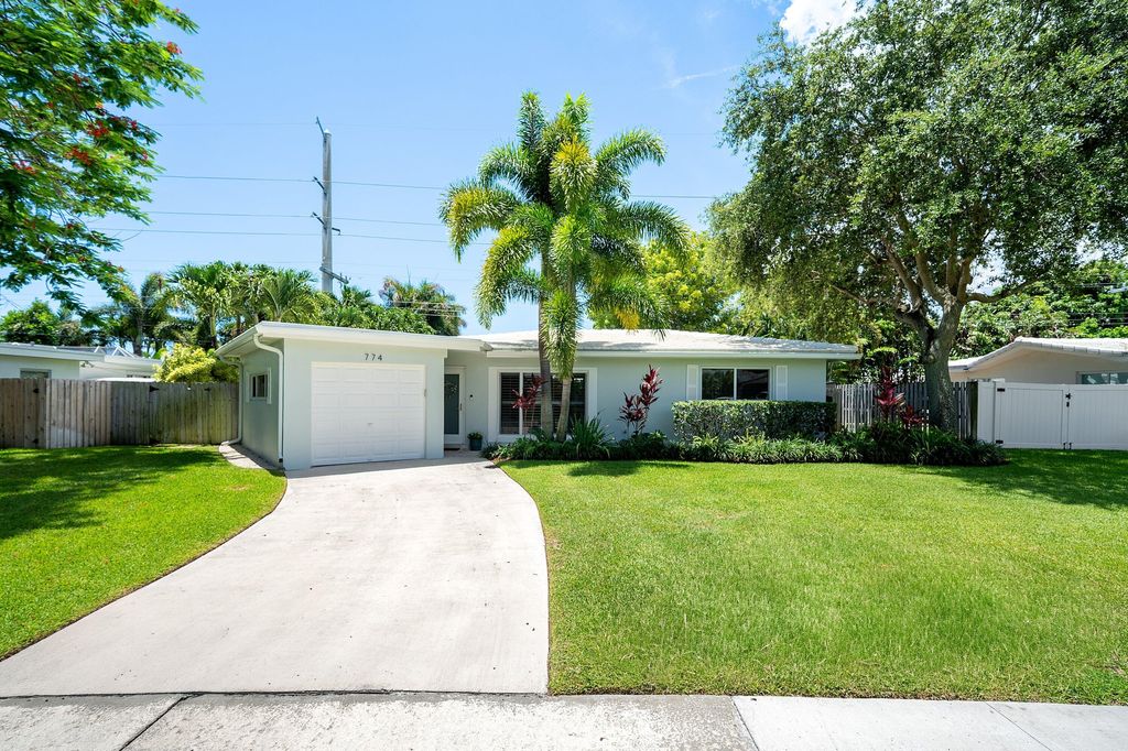 Photo of 774 SW 7th Street, Boca Raton, FL 33486 (MLS # B26047547)
