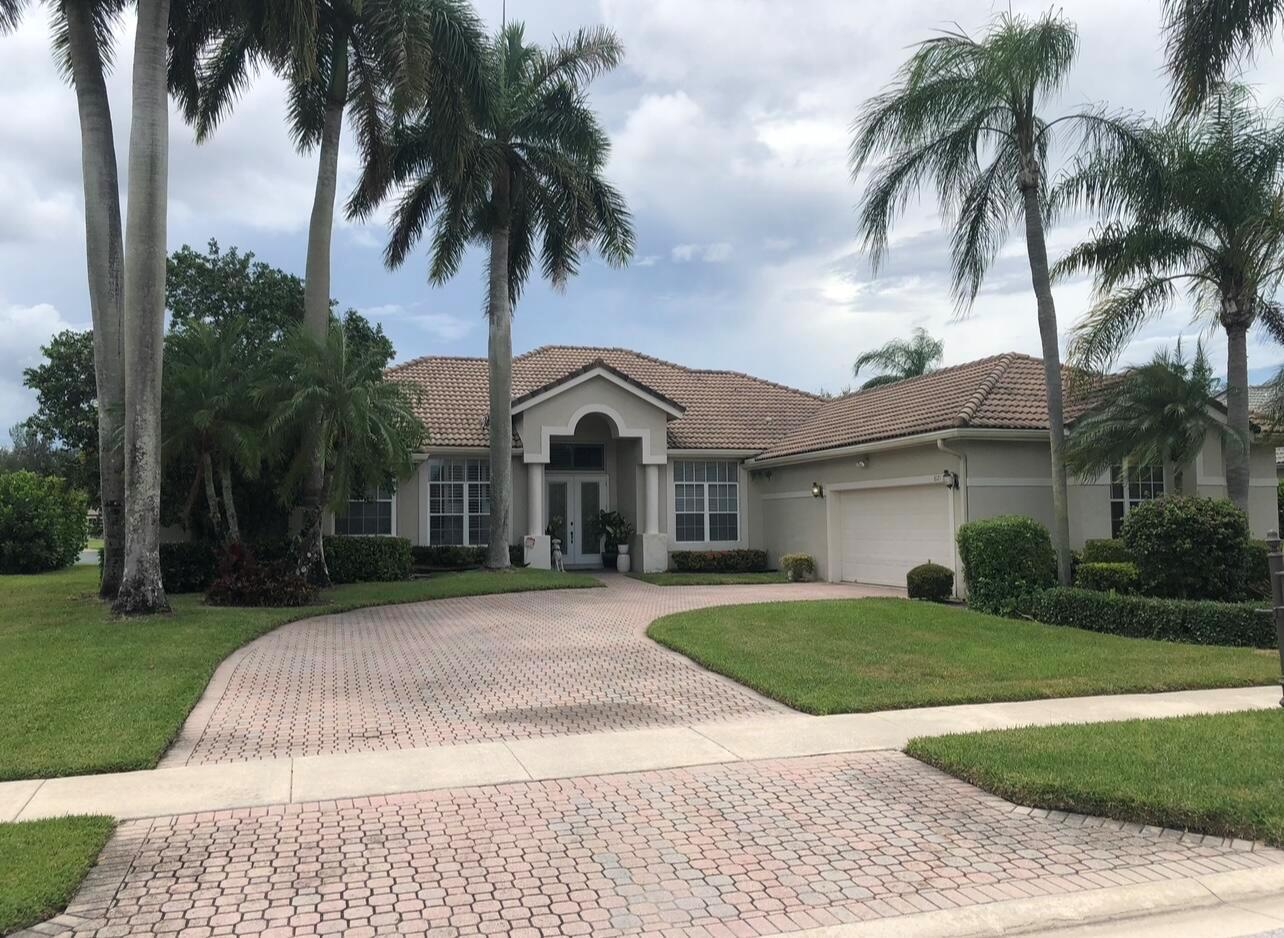This home has an upgraded kitchen, marble floors and an upgraded master bath. There is a beautiful, very open bright floor plan, gorgeous lake view from spacious pool / patio area. 2.5 car garage , Built in bar , cabana bath , large pantry, hi hats and so much more. Must join beautiful Aberdeen Country Club .
