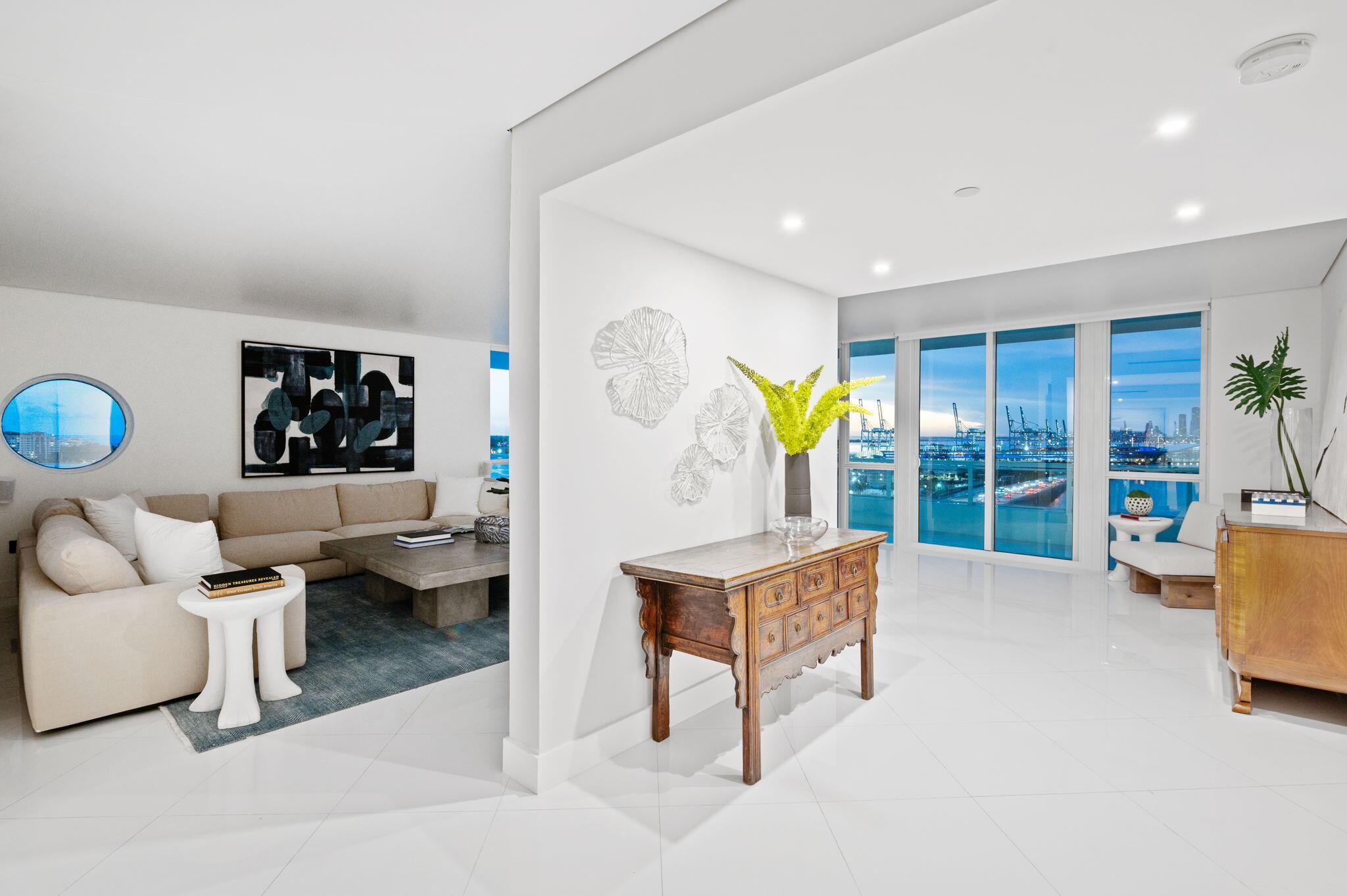 THE BENTLEY BAY CONDO - Residential