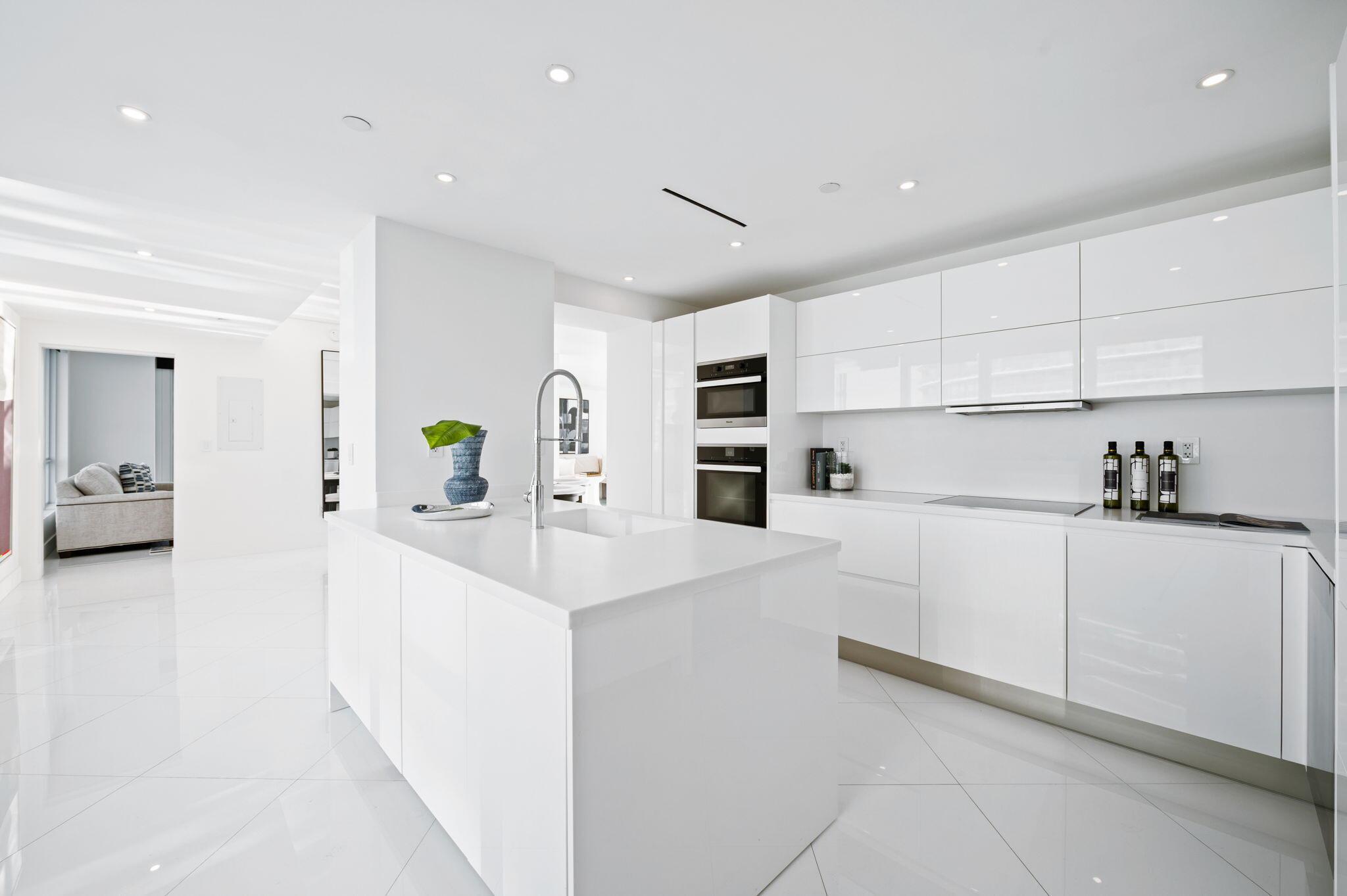 THE BENTLEY BAY CONDO - Residential