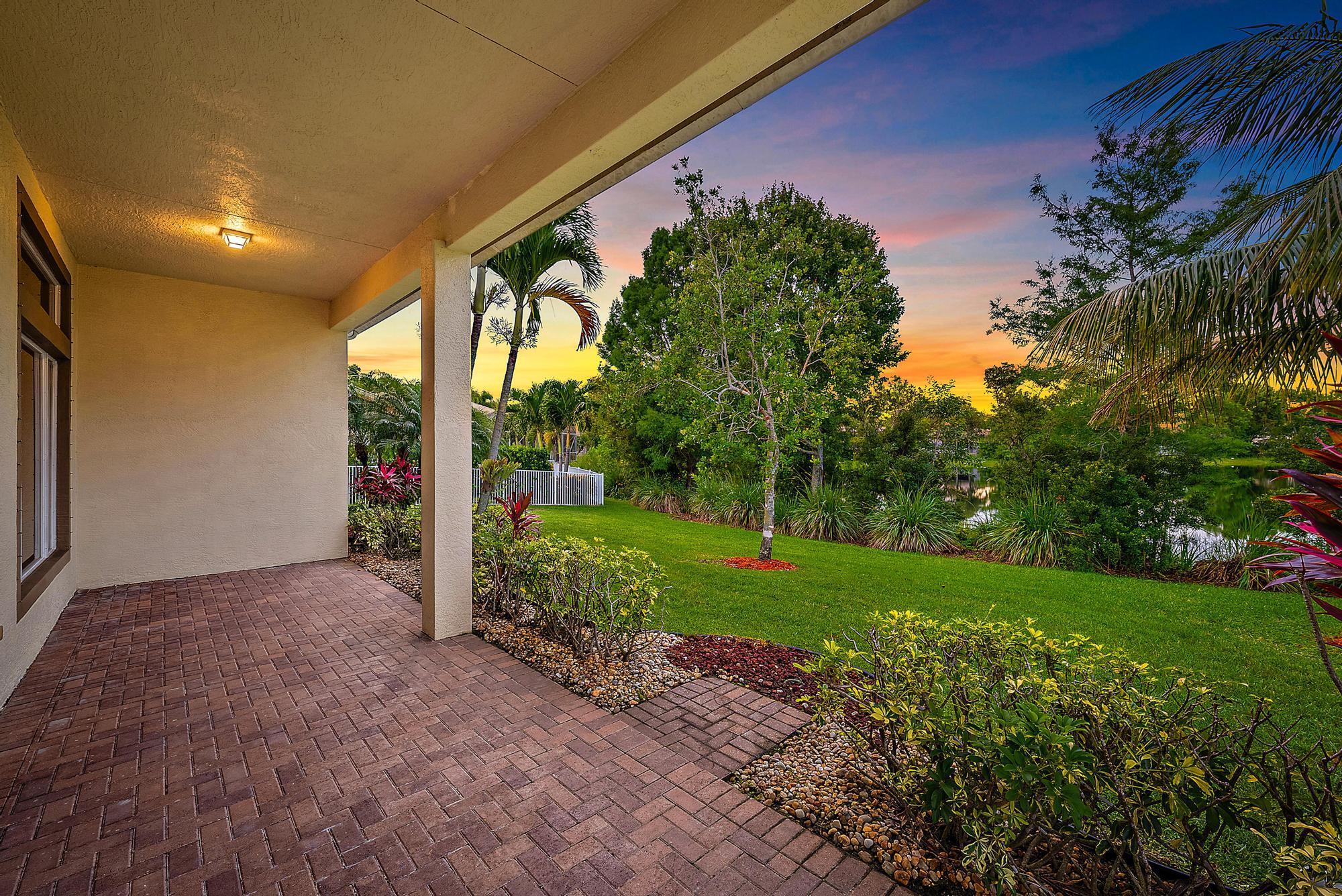 1415 SE Legacy Cove Circle