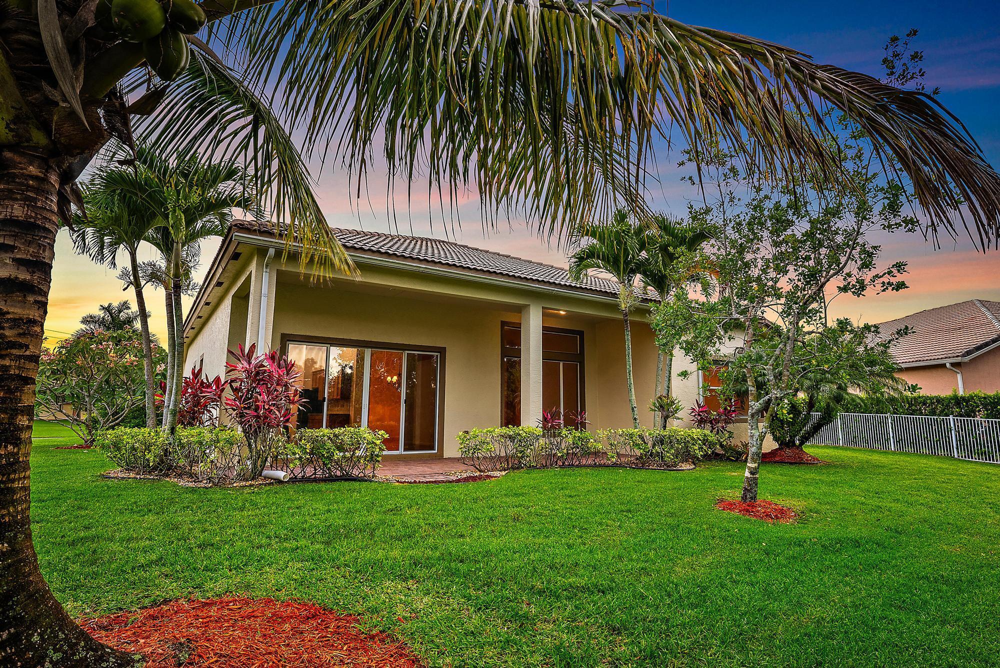 1415 SE Legacy Cove Circle