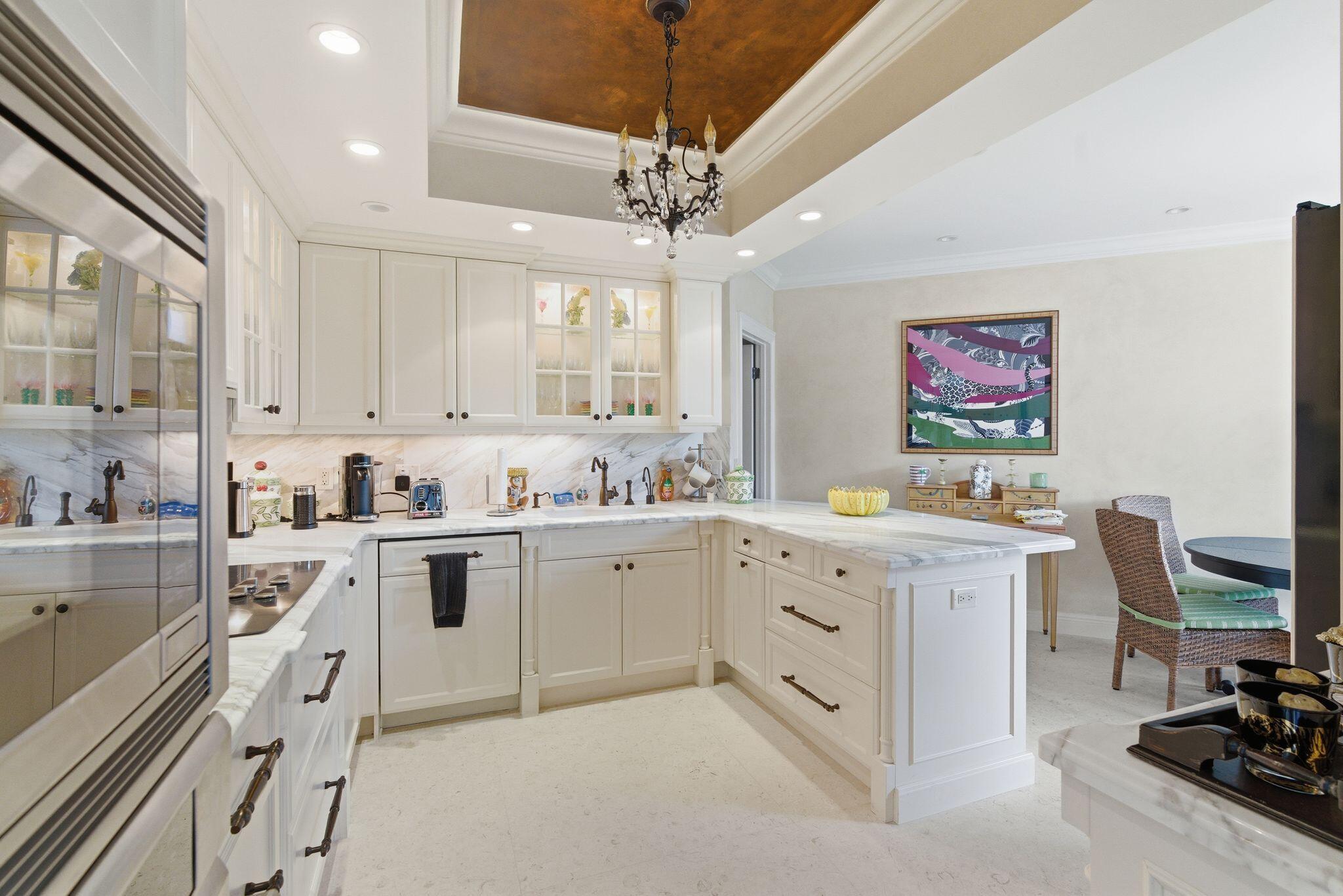 TWENTY FIVE HUNDRED SOUTH - Residential