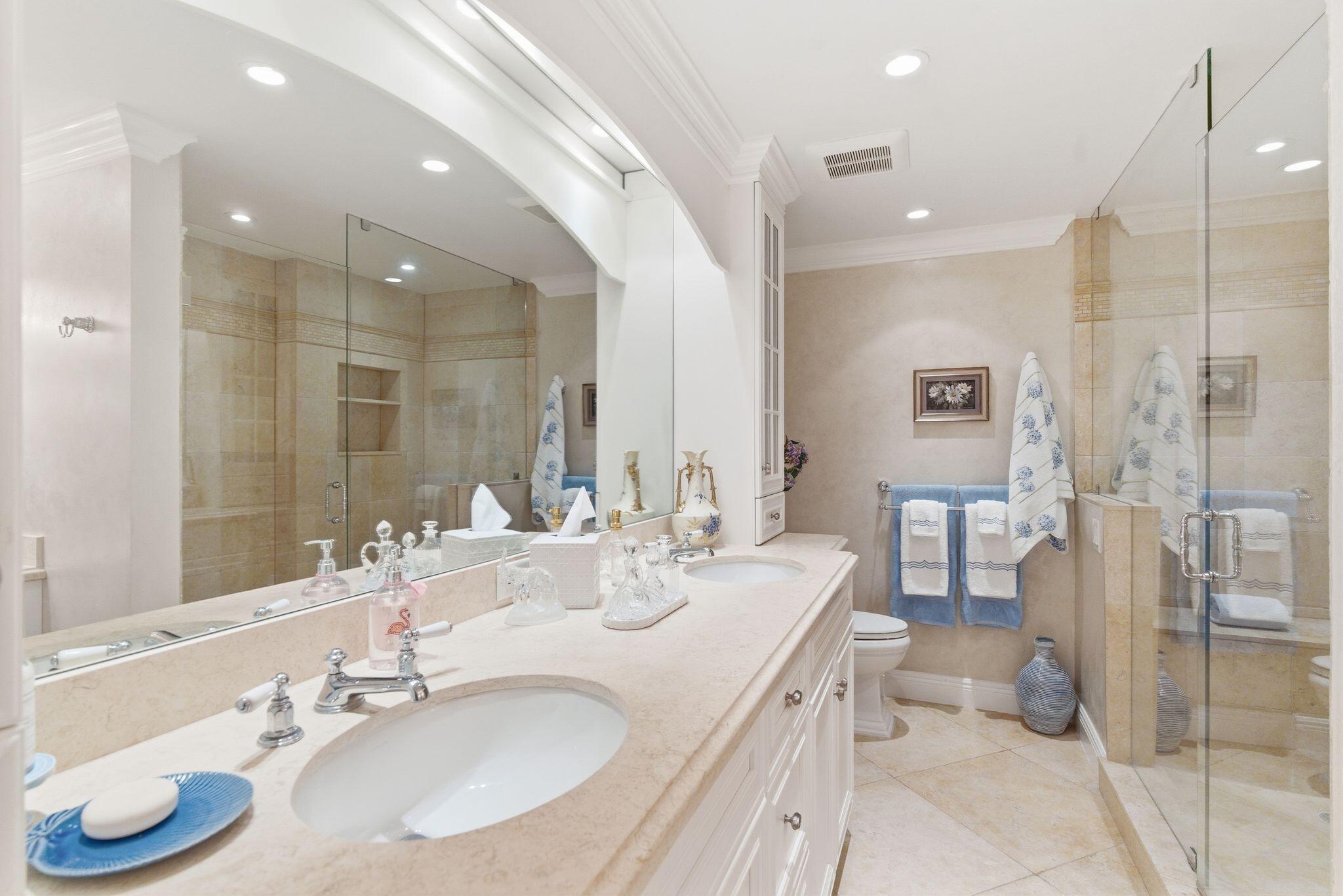 TWENTY FIVE HUNDRED SOUTH - Residential