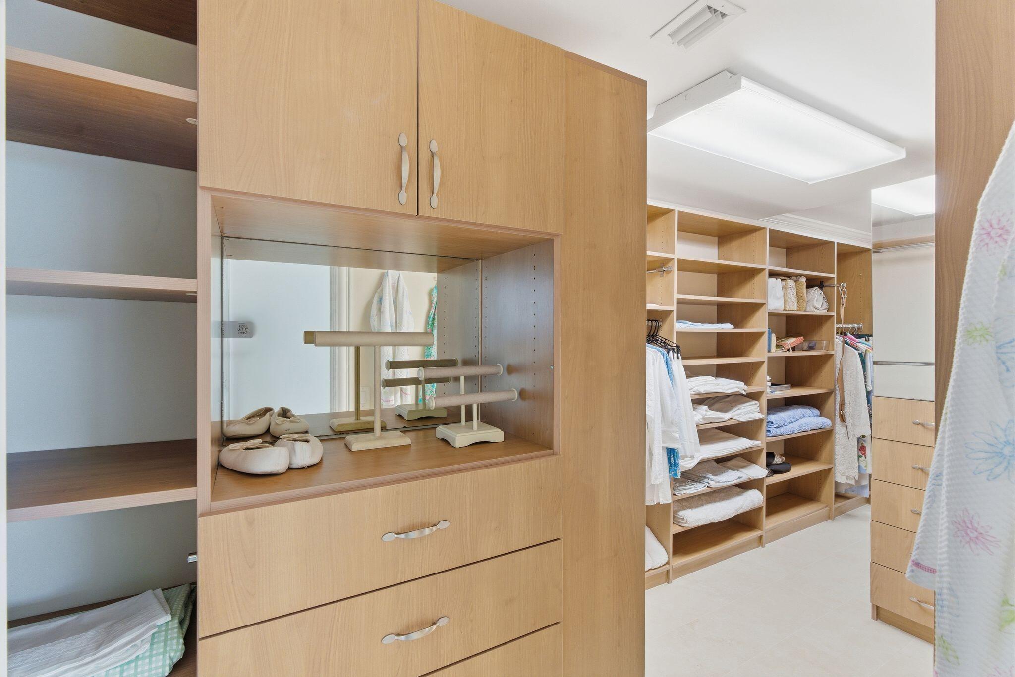 TWENTY FIVE HUNDRED SOUTH - Residential