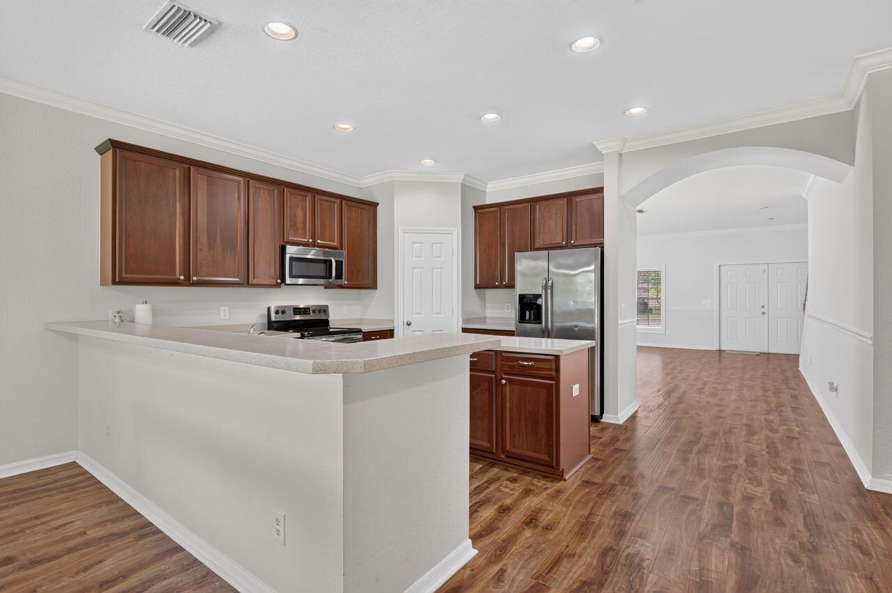 8083 SILVER BIRCH Way