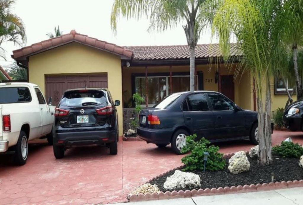 Photo of 707 N 46th Avenue, Hollywood, FL 33021 (MLS # F10551740)