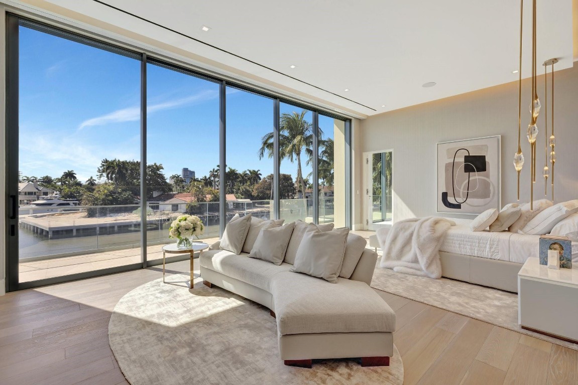 Del Lago Isle 42-2 B - Residential