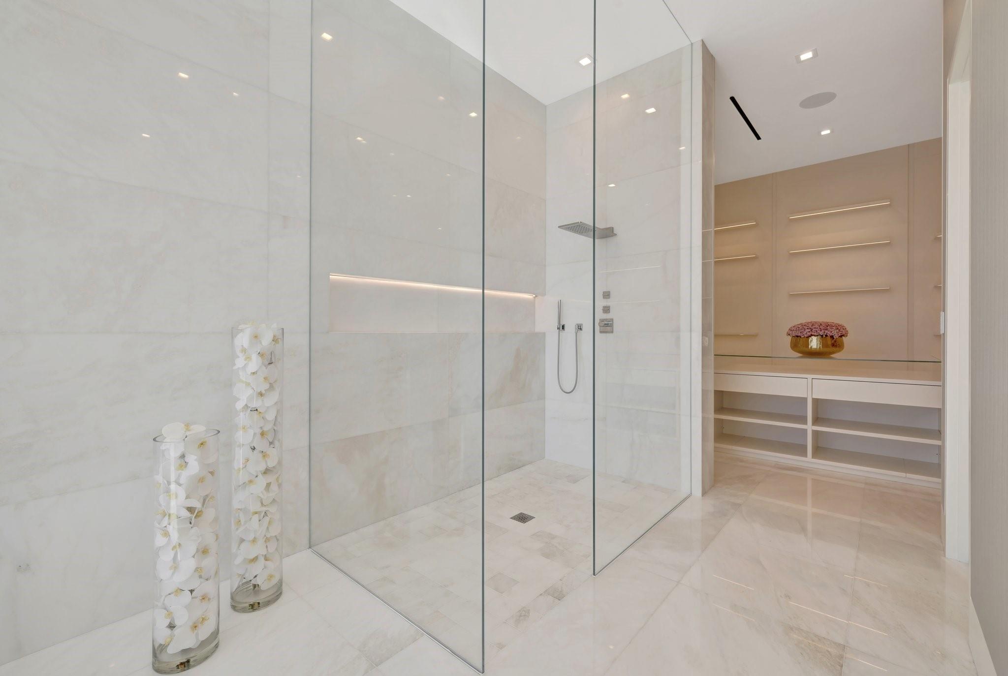 Del Lago Isle 42-2 B - Residential