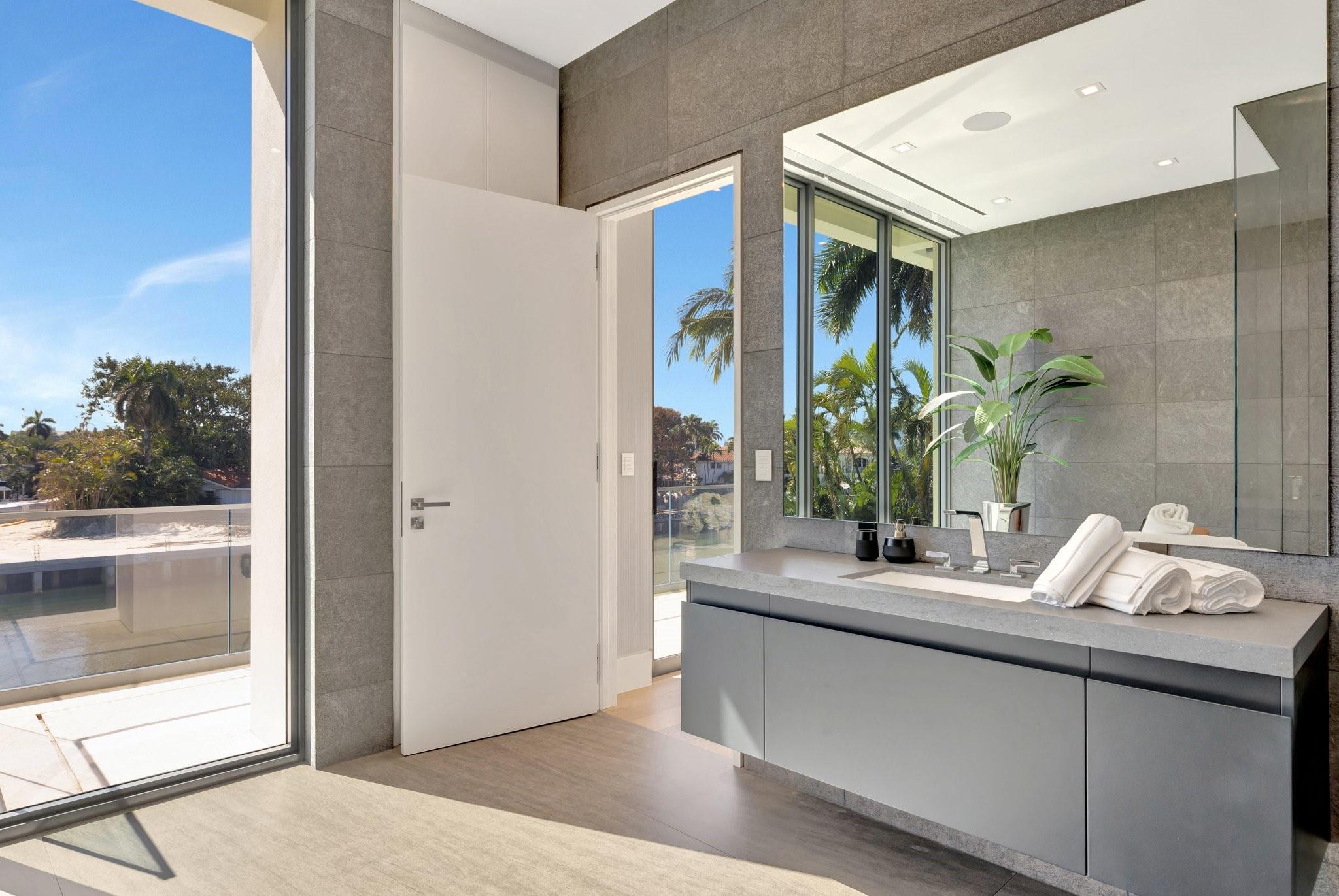Del Lago Isle 42-2 B - Residential
