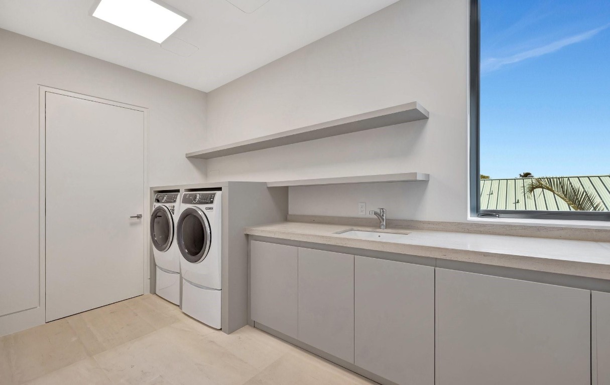 Del Lago Isle 42-2 B - Residential