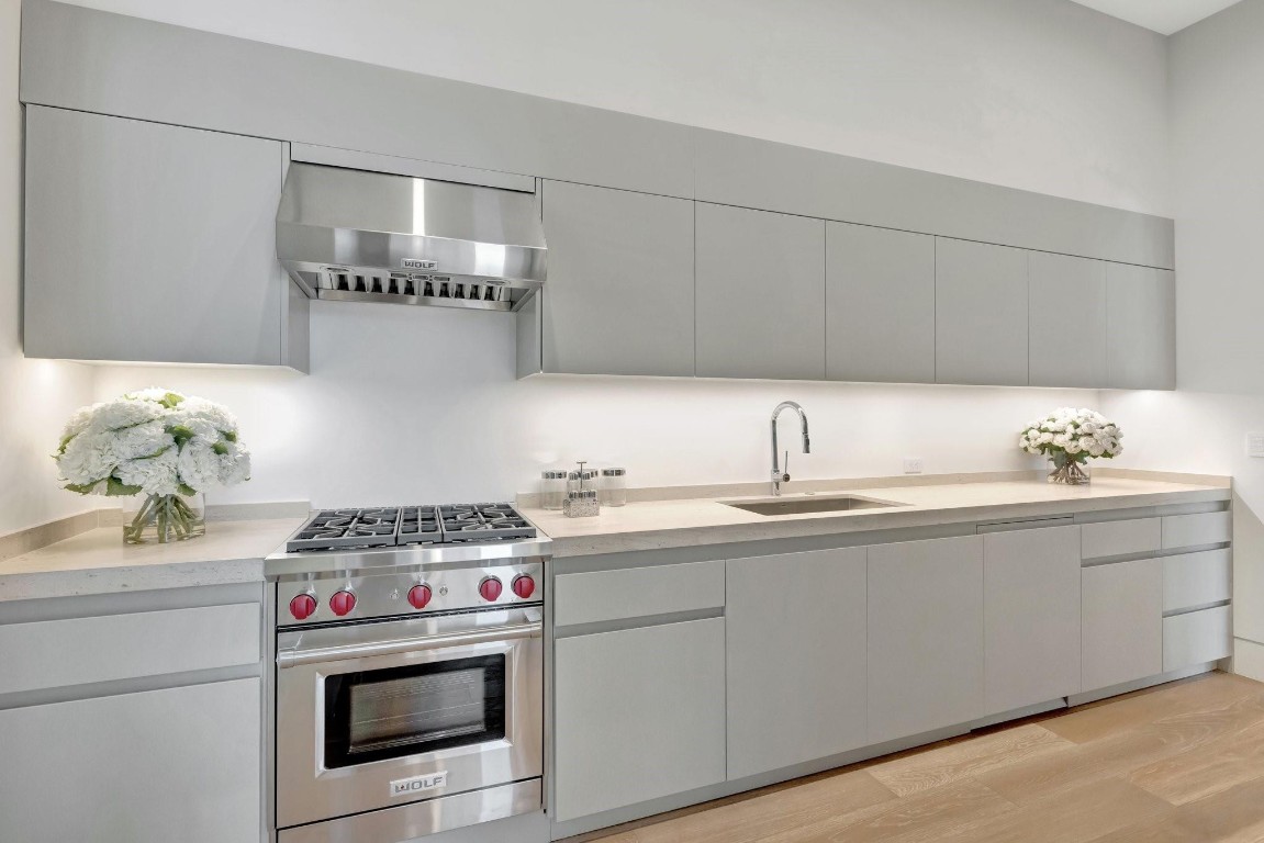 Del Lago Isle 42-2 B - Residential