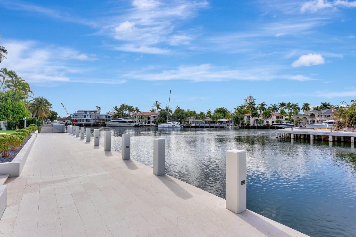 Del Lago Isle 42-2 B - Residential