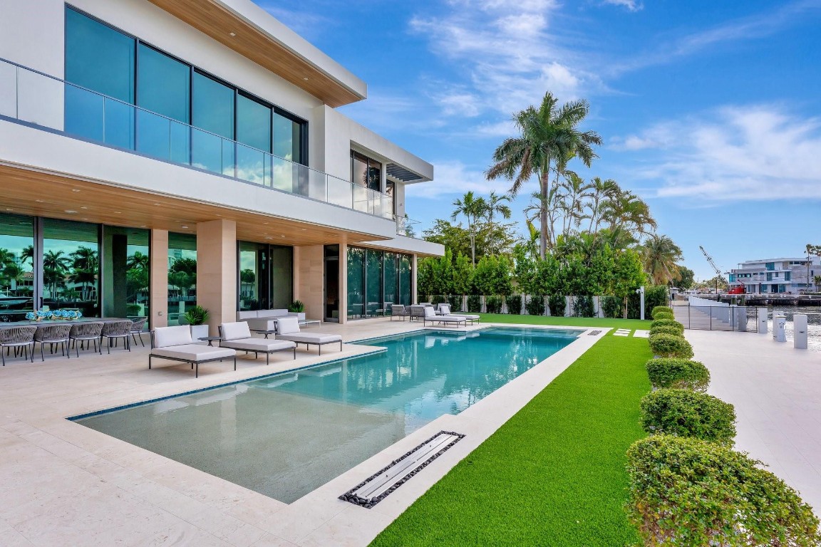 Del Lago Isle 42-2 B - Residential