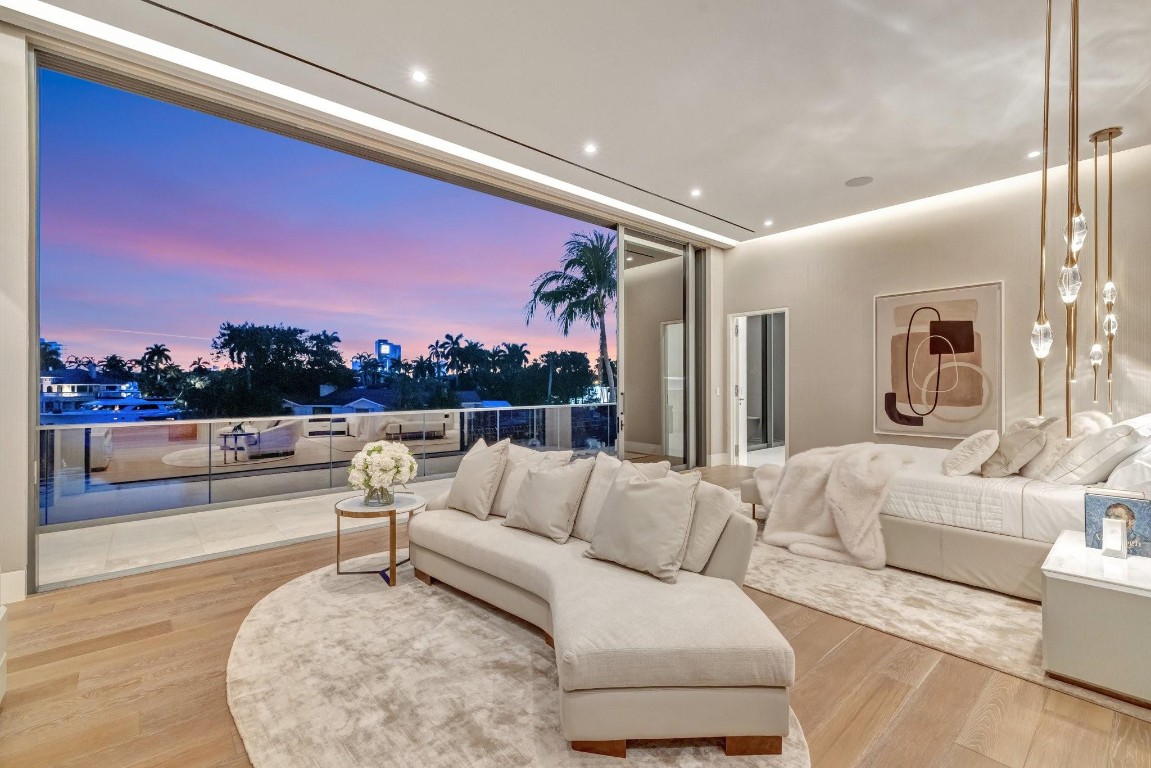 Del Lago Isle 42-2 B - Residential