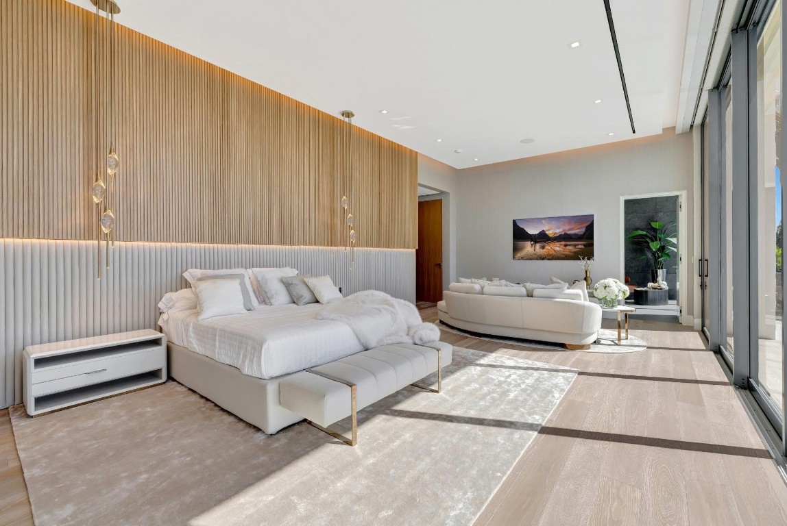 Del Lago Isle 42-2 B - Residential