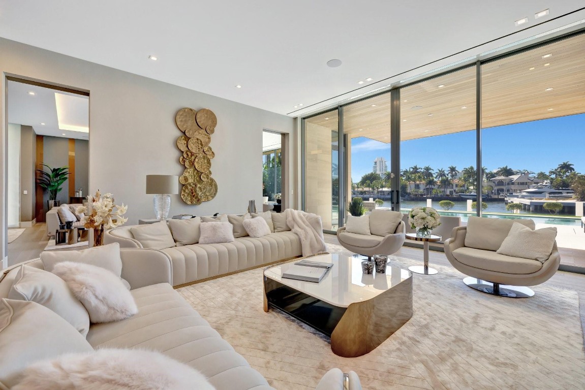 Del Lago Isle 42-2 B - Residential