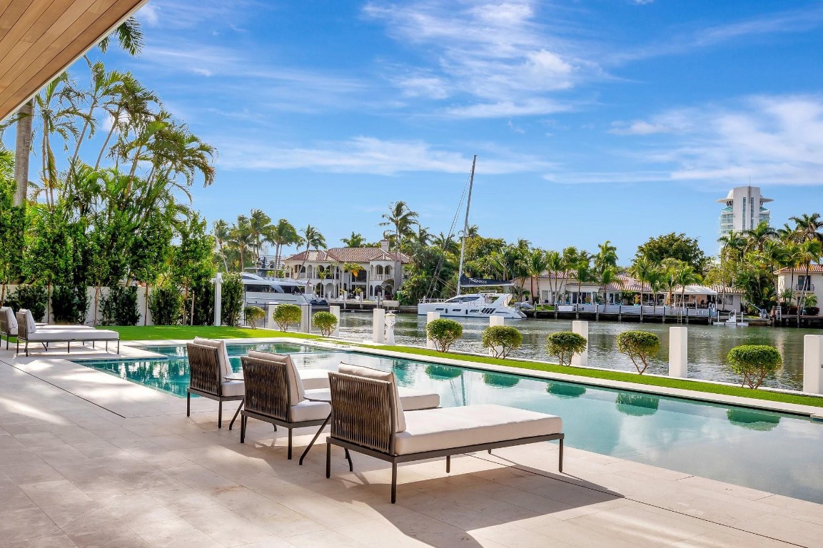 Del Lago Isle 42-2 B - Residential