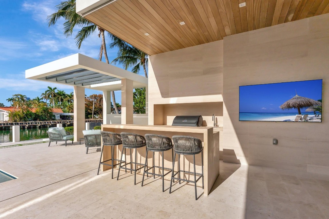 Del Lago Isle 42-2 B - Residential