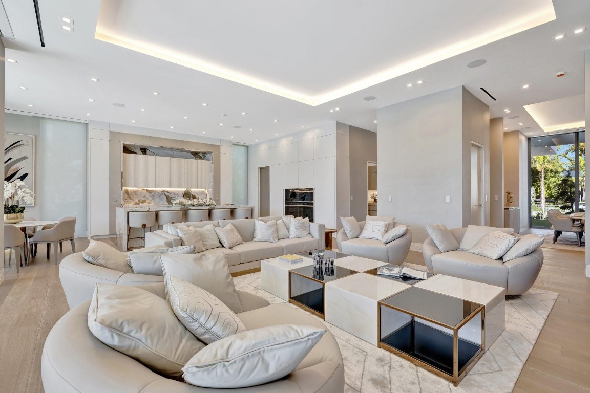 Del Lago Isle 42-2 B - Residential