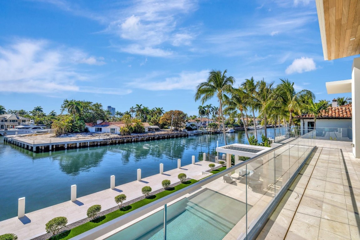 Del Lago Isle 42-2 B - Residential